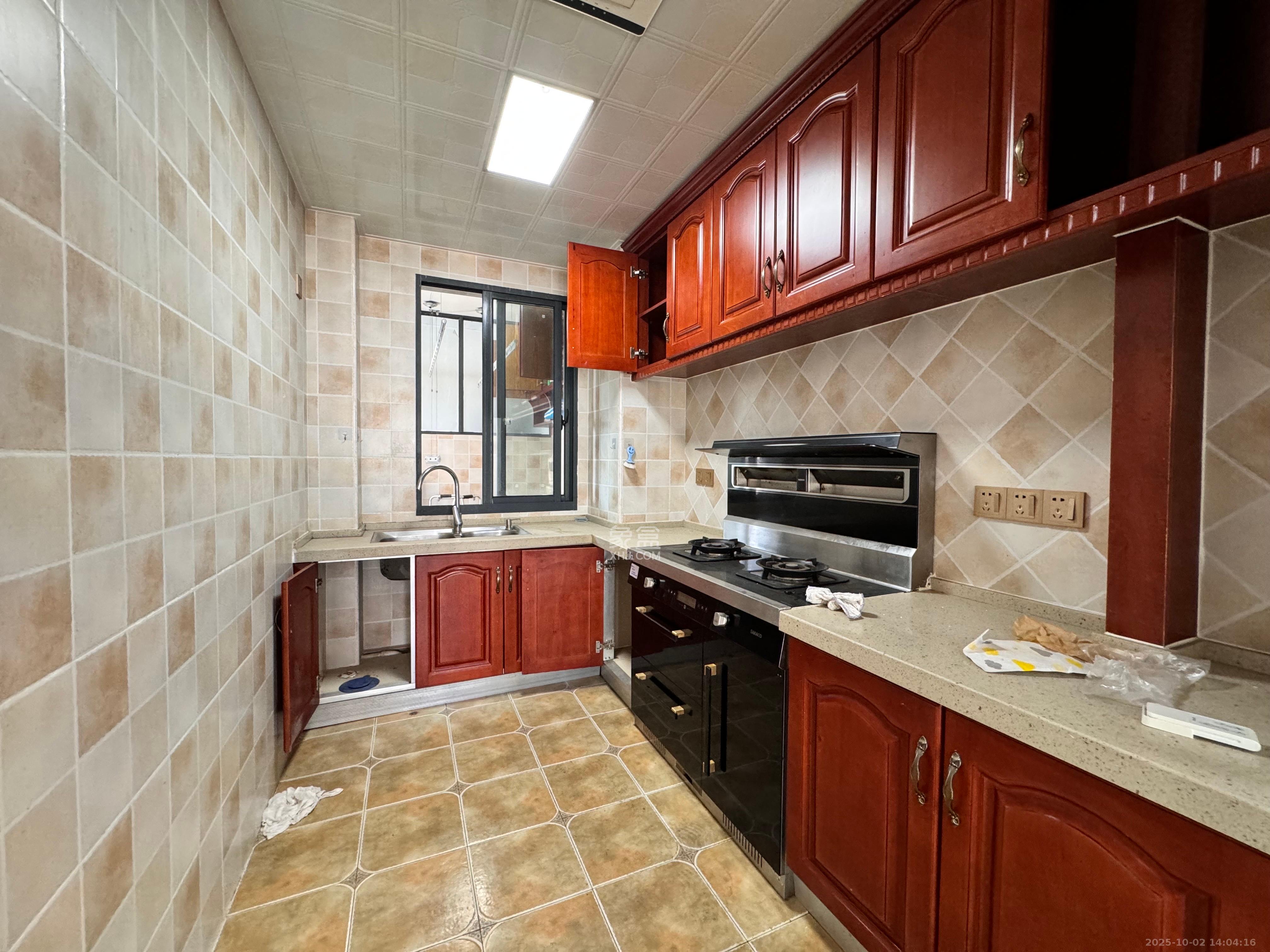 天麓尚层 4室2厅2卫 2700.0元/月 天麓尚层 4室2厅2卫 2700.0元/月室内图