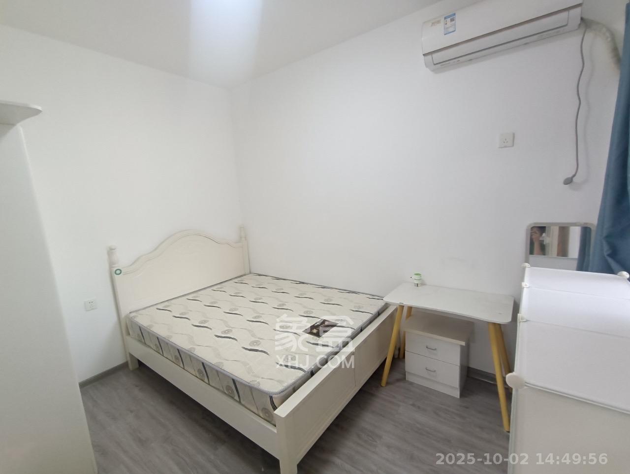 洋湖时代  3室1厅1卫   2300.00元/月室内图