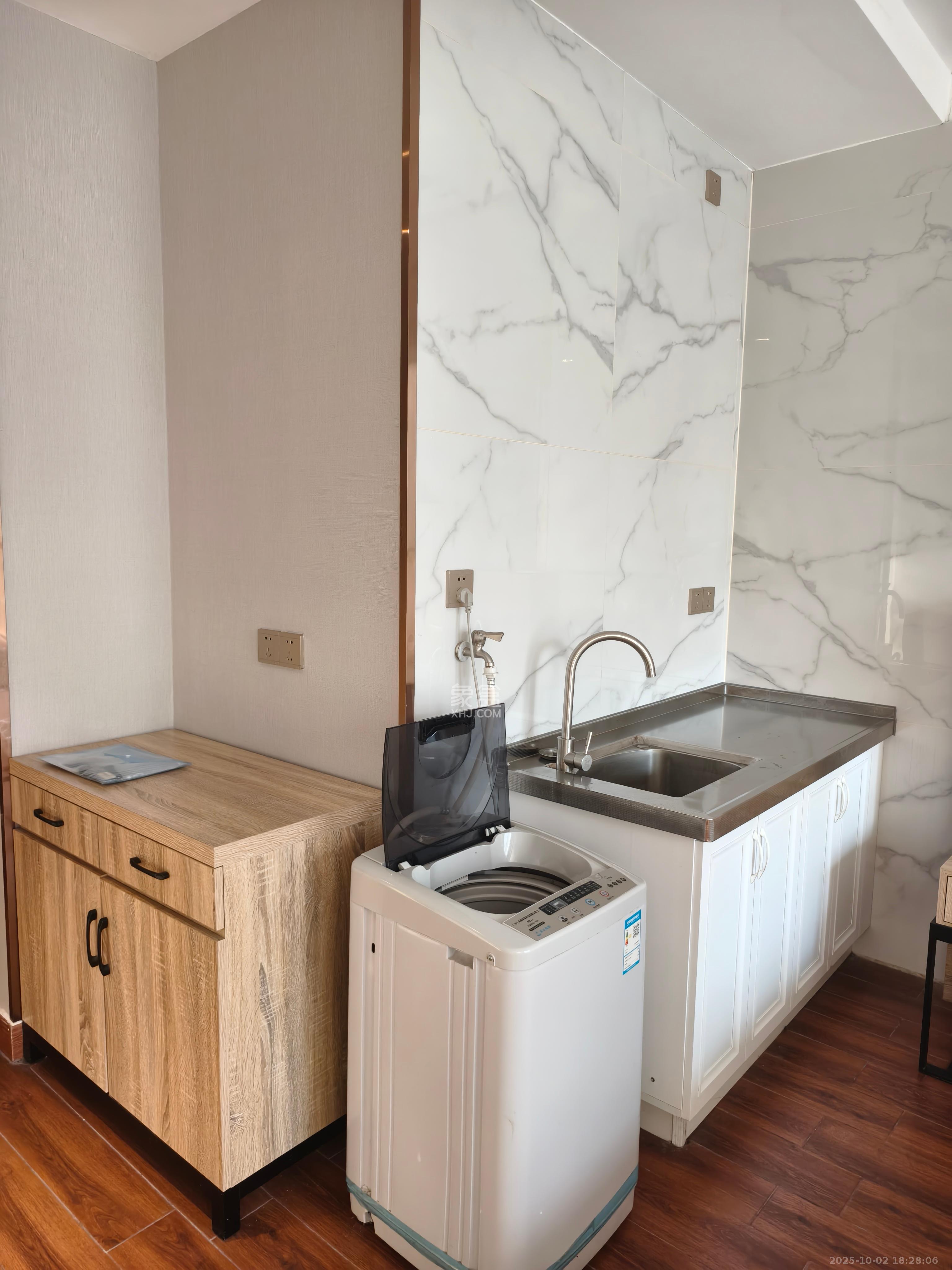 公园9号大都会  1室1厅1卫    2400.0元/月室内图