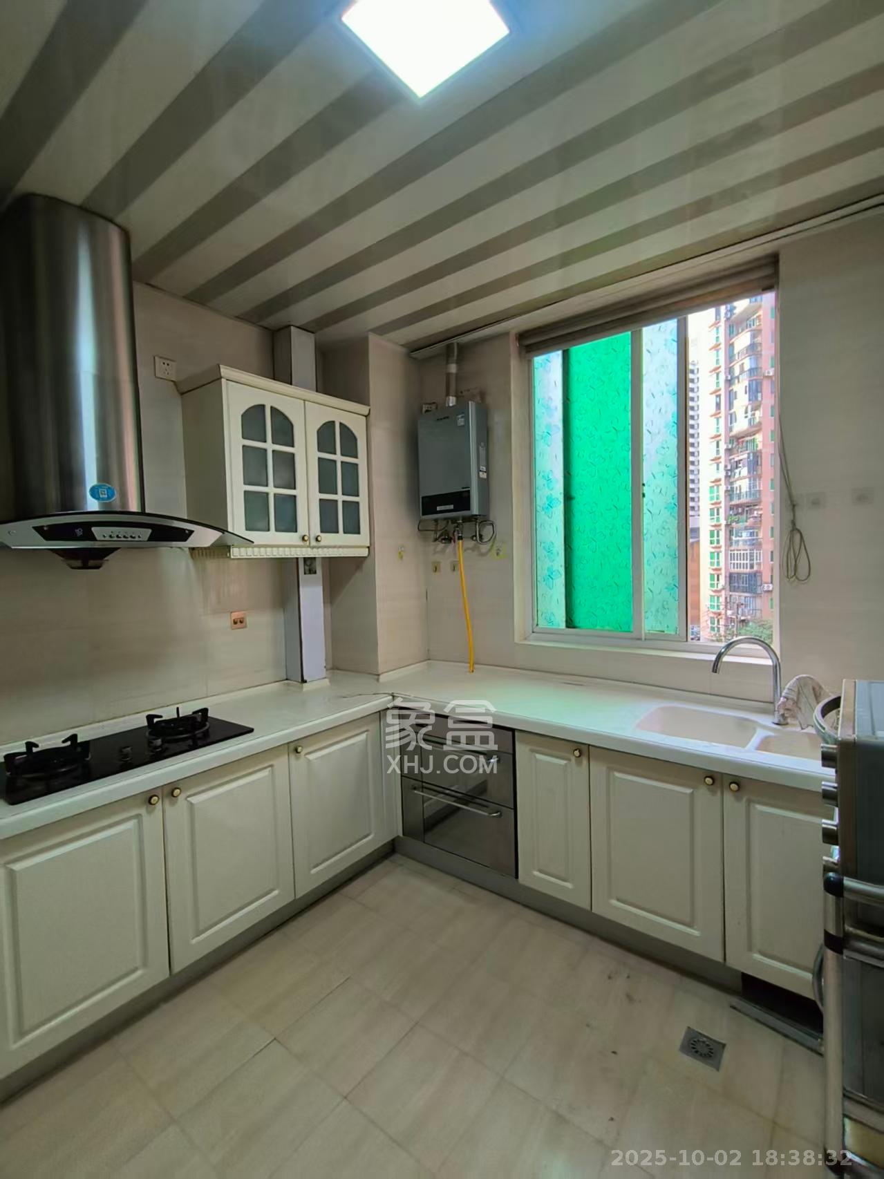 维一星城 3室2厅2卫 4300.0元/月 维一星城 3室2厅2卫 4300.0元/月室内图