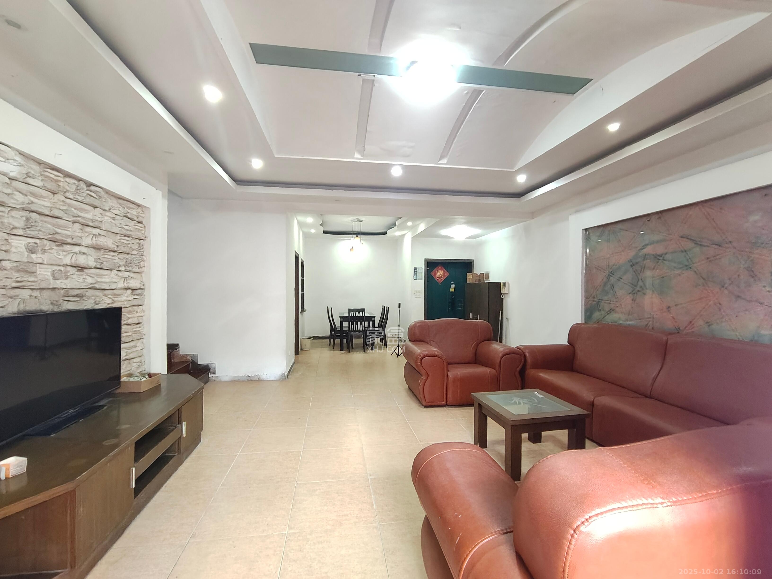 长鑫美树园 1室2厅1卫 2000.0元/月 长鑫美树园 1室2厅1卫 2000.0元/月室内图