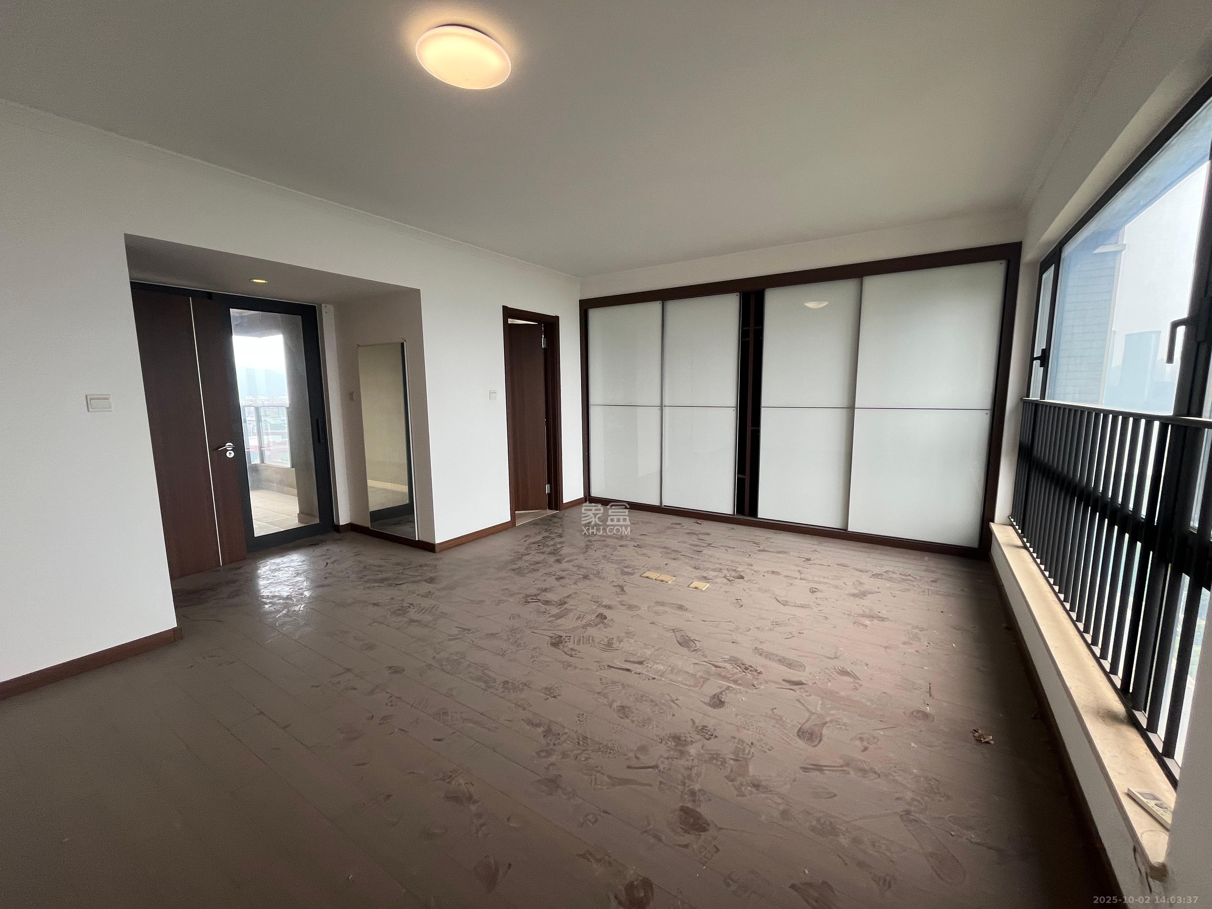 万科金域缇香 1室2厅2卫 5500.0元/月 万科金域缇香 1室2厅2卫 5500.0元/月室内图