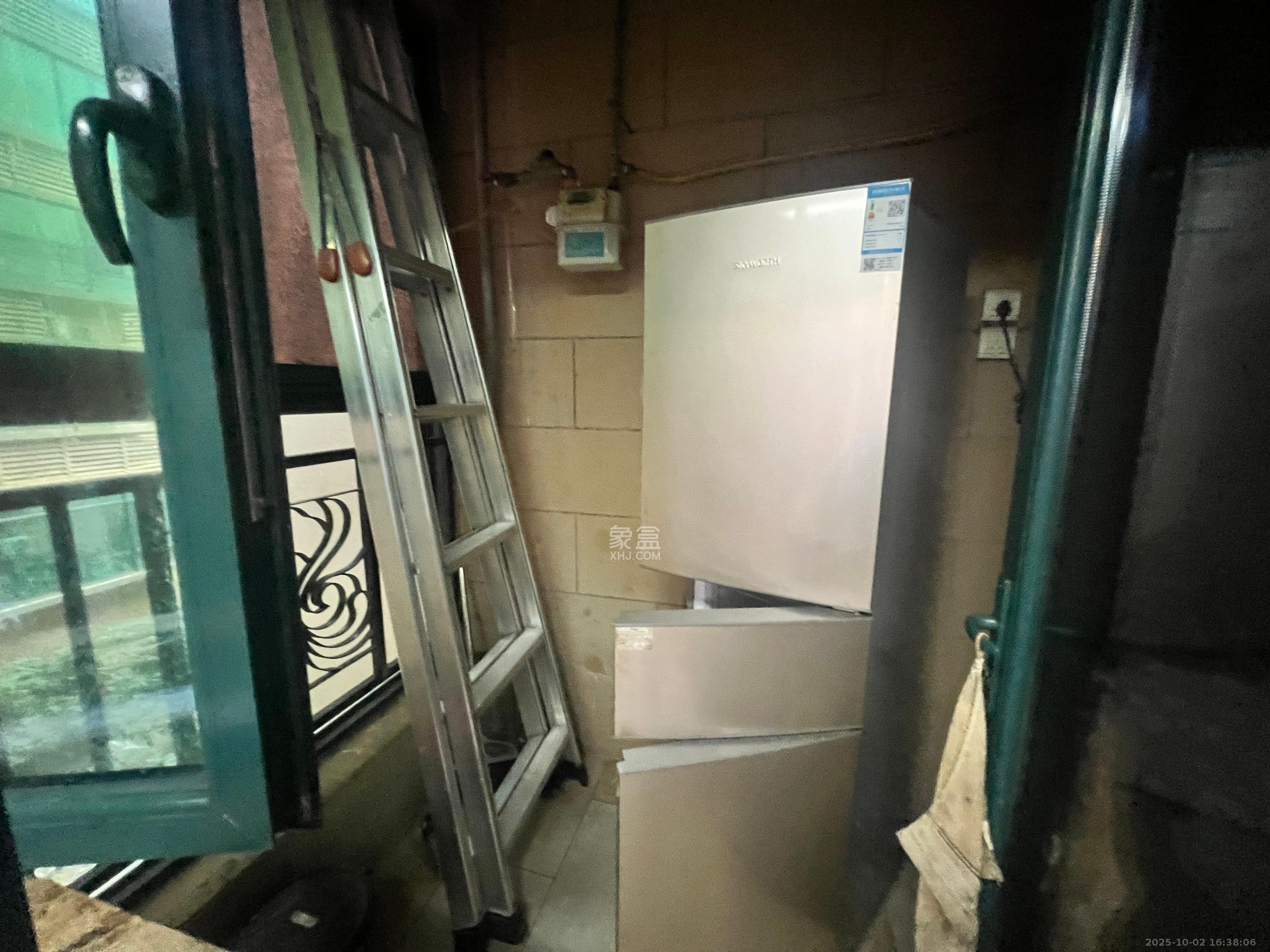 恒大绿洲 3室2厅2卫 2500.0元/月 恒大绿洲 3室2厅2卫 2500.0元/月室内图