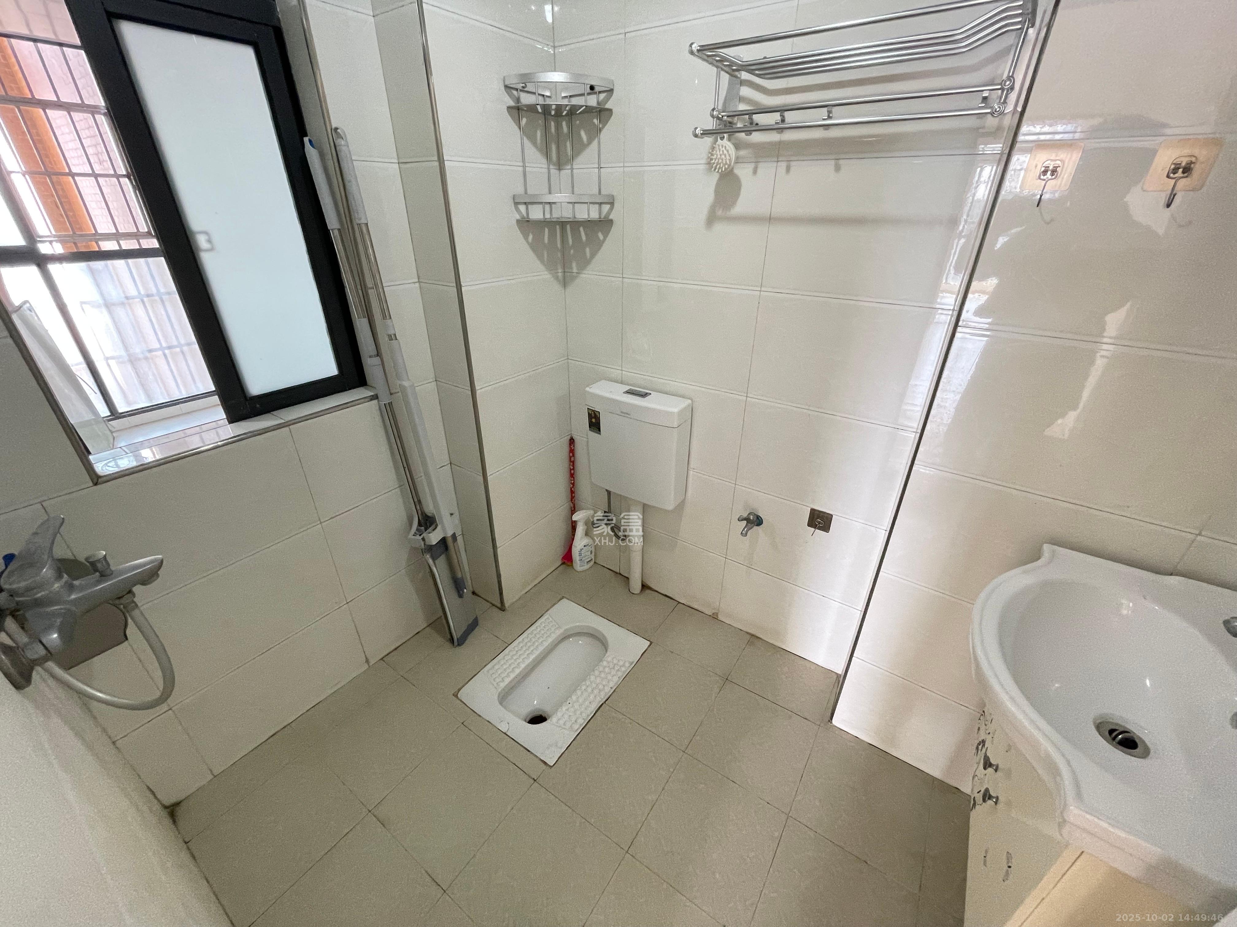 红公馆(前程丽景大厦) 3室2厅1卫 2000.0元/月 红公馆(前程丽景大厦) 3室2厅1卫 2000.0元/月室内图