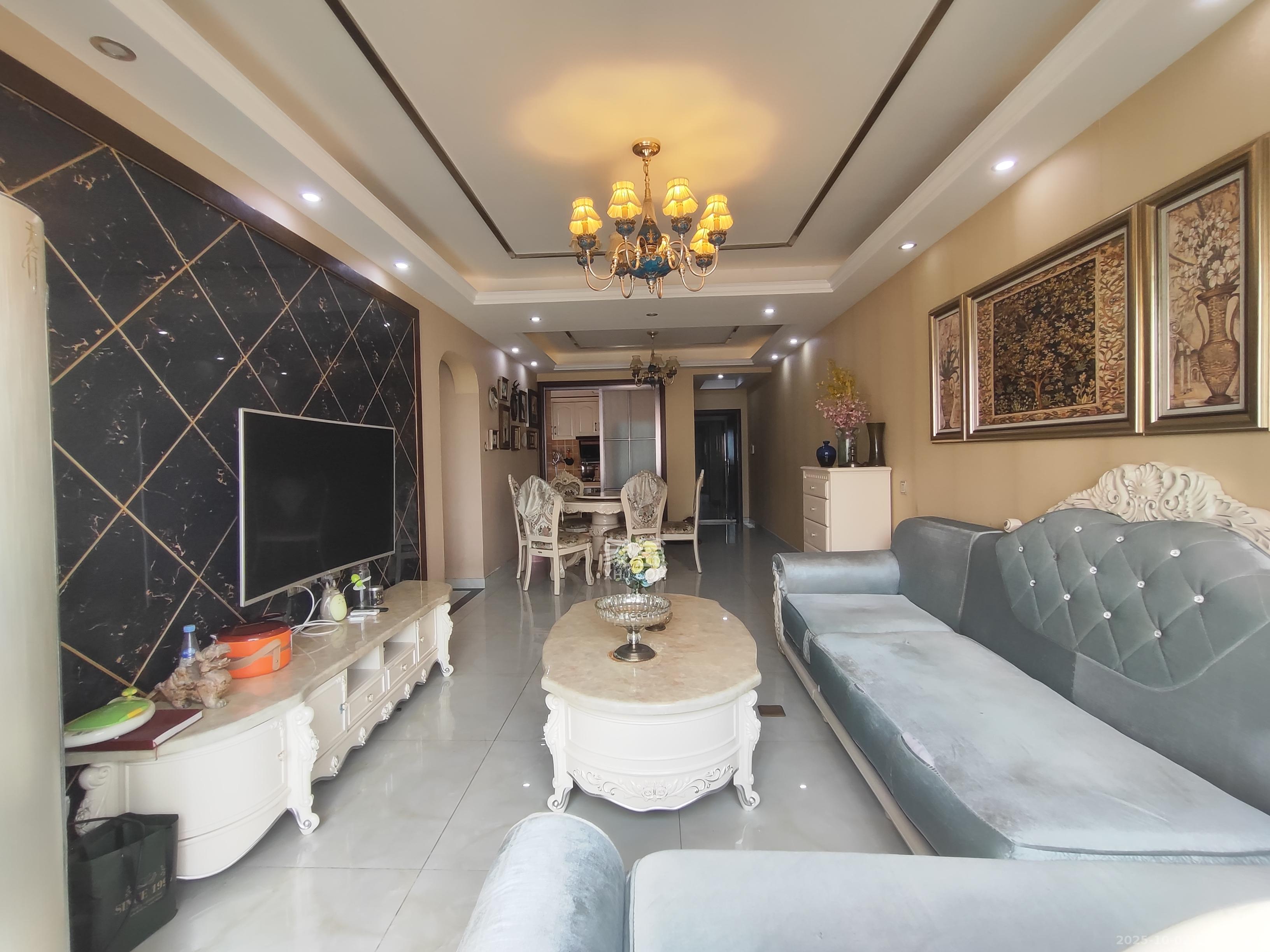 北辰三角洲E3区 3室2厅2卫 3700.0元/月 北辰三角洲E3区 3室2厅2卫 3700.0元/月室内图