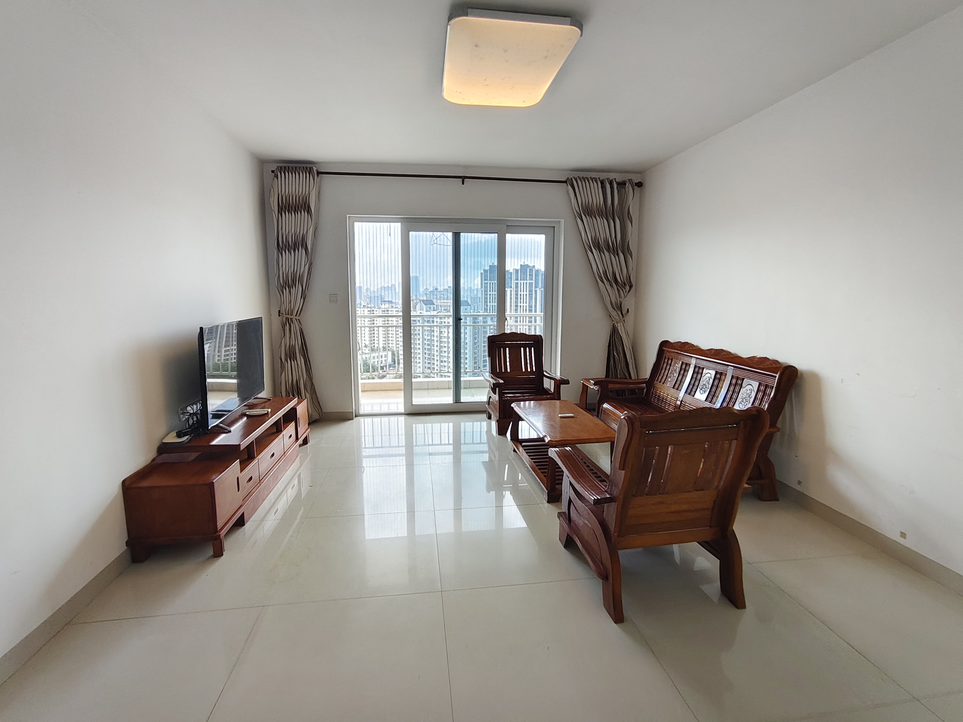 正业广场 3室2厅2卫 2700.0元/月 正业广场 3室2厅2卫 2700.0元/月室内图