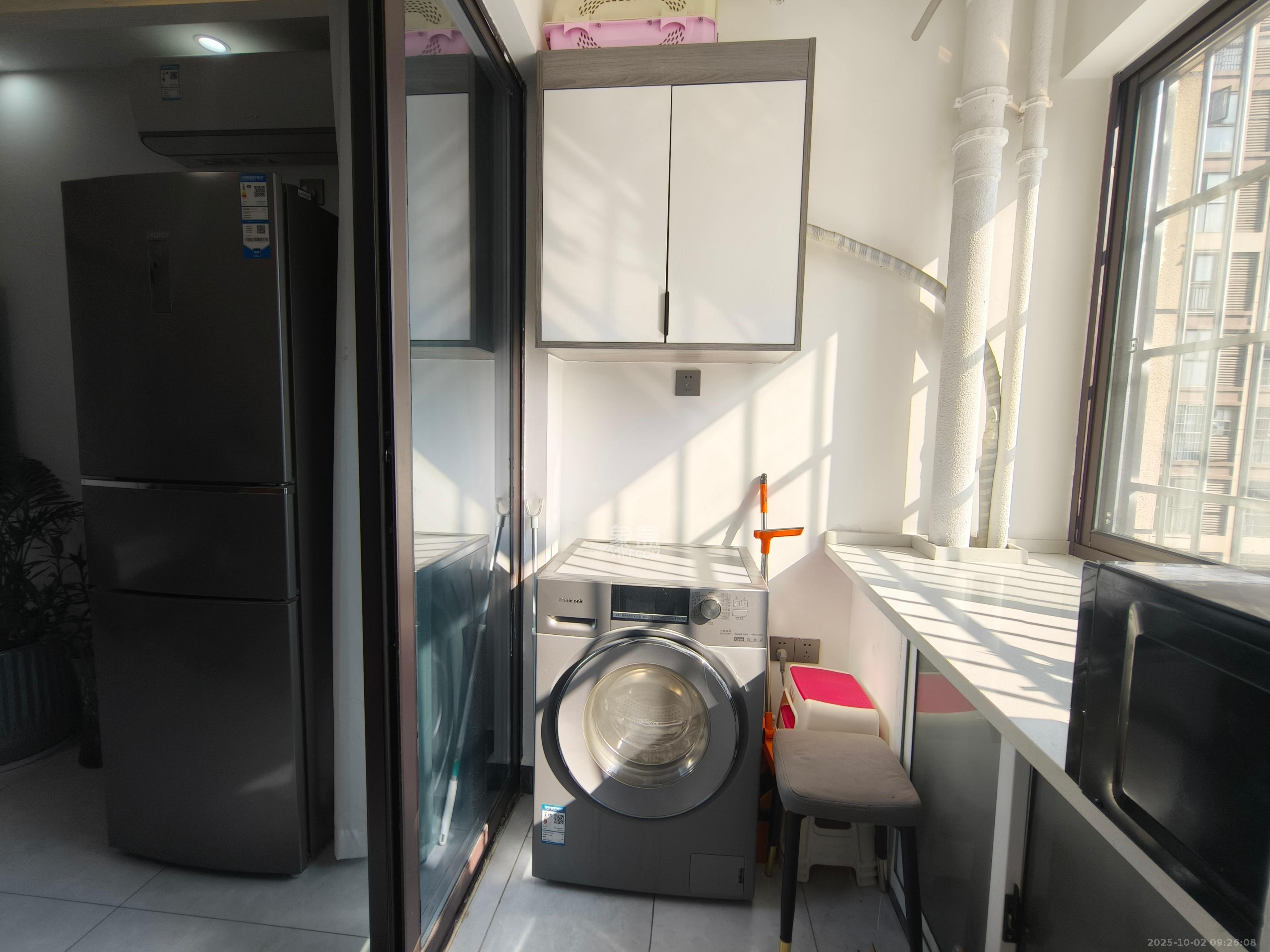 国泰九龙湾  1室1厅1卫    1600.0元/月 国泰九龙湾  1室1厅1卫    1600.0元/月室内图