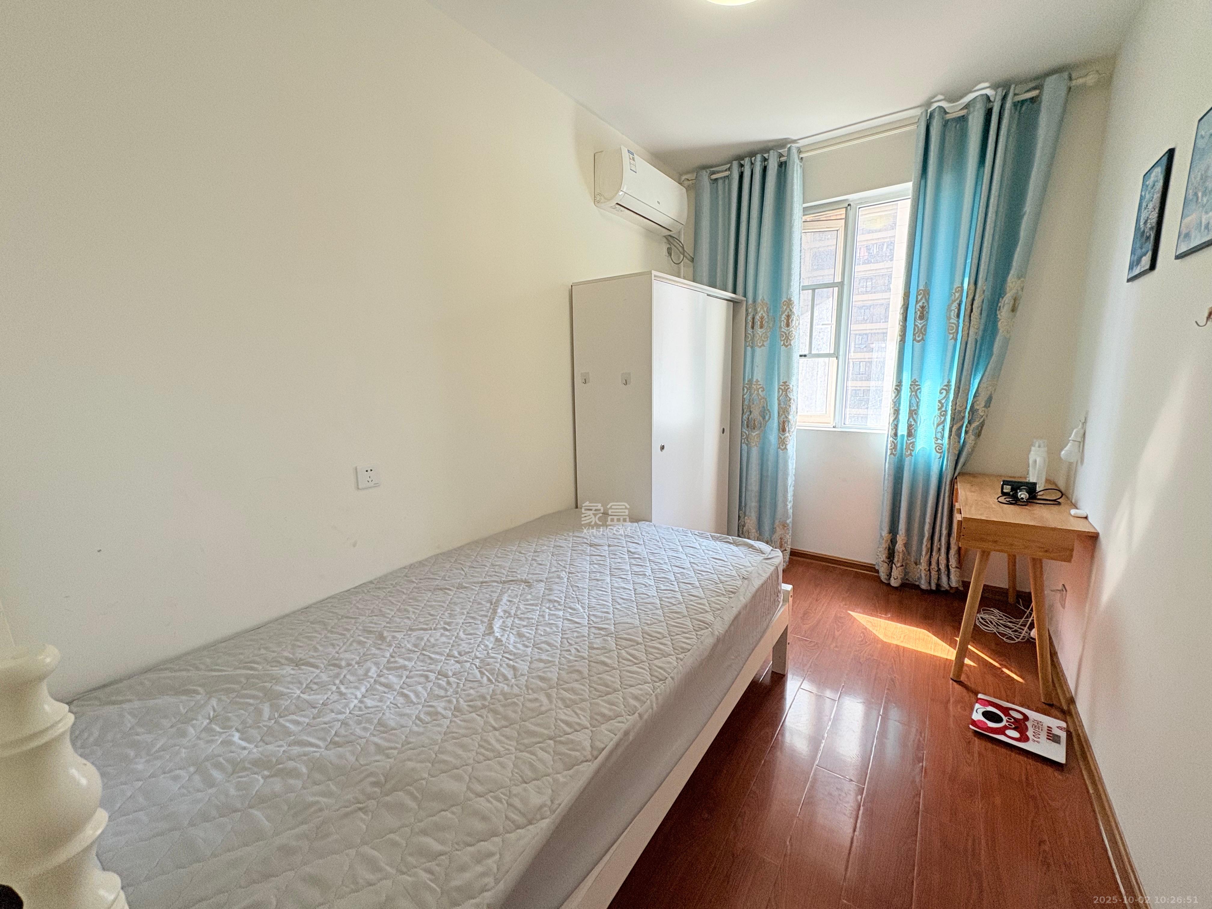 芙蓉万国城MOMA（卓越汇富苑）  4室2厅2卫    2680.0元/月室内图