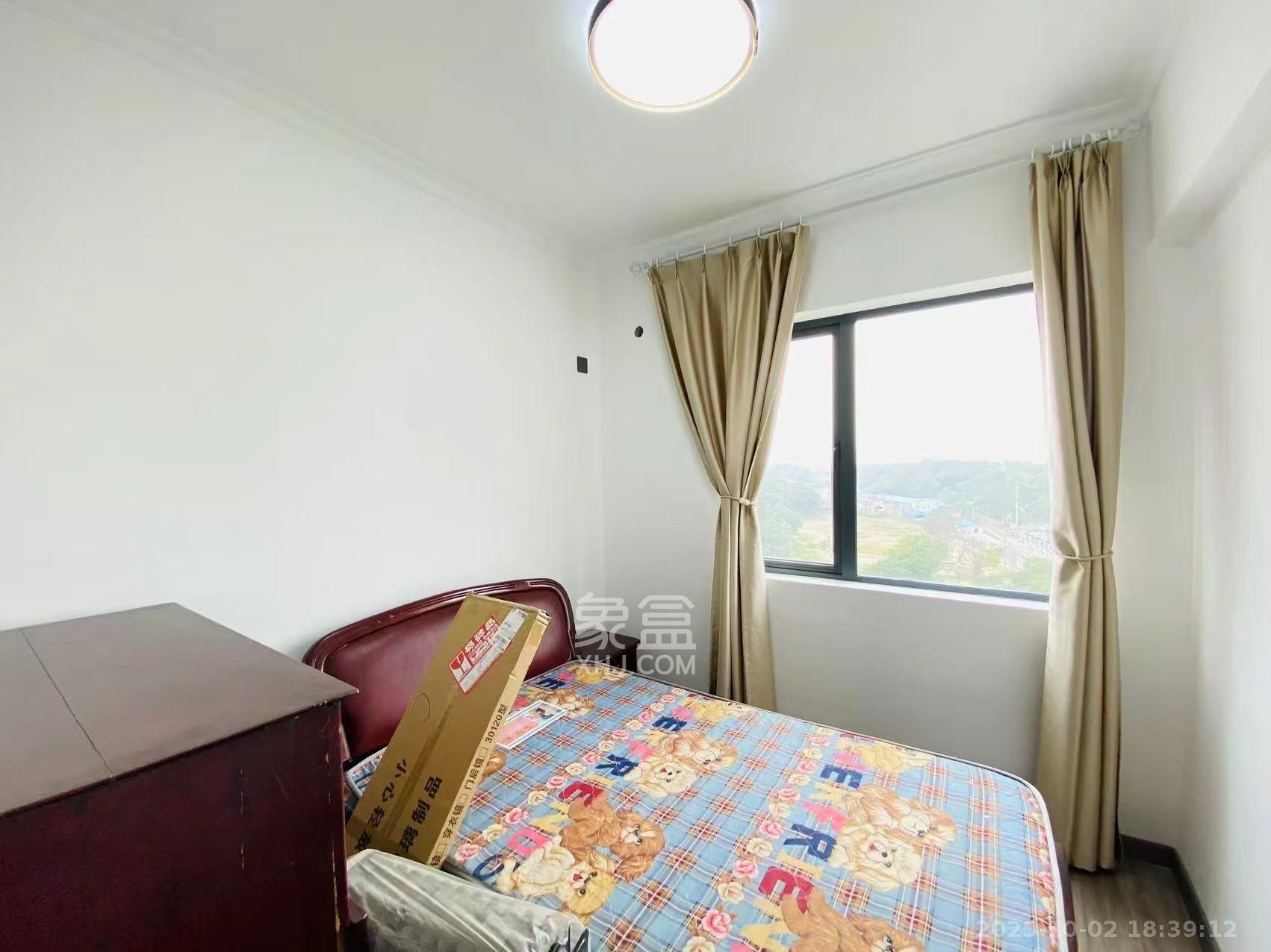 凯悦名城(泰悦公寓) 3室2厅1卫 2700.0元/月 凯悦名城(泰悦公寓) 3室2厅1卫 2700.0元/月室内图