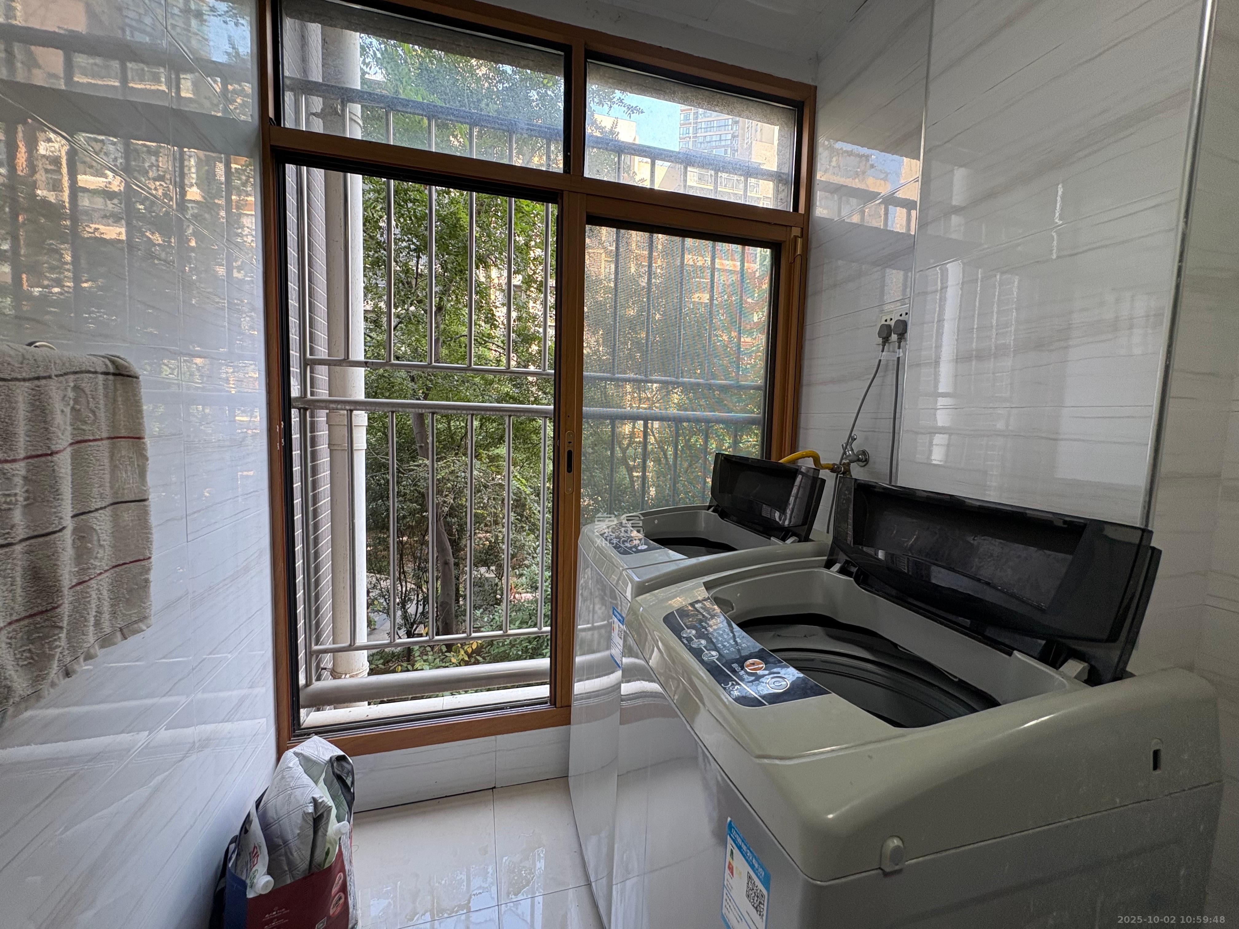 泊爱蓝湾 2室1厅2卫 800.0元/月 泊爱蓝湾 2室1厅2卫 800.0元/月室内图