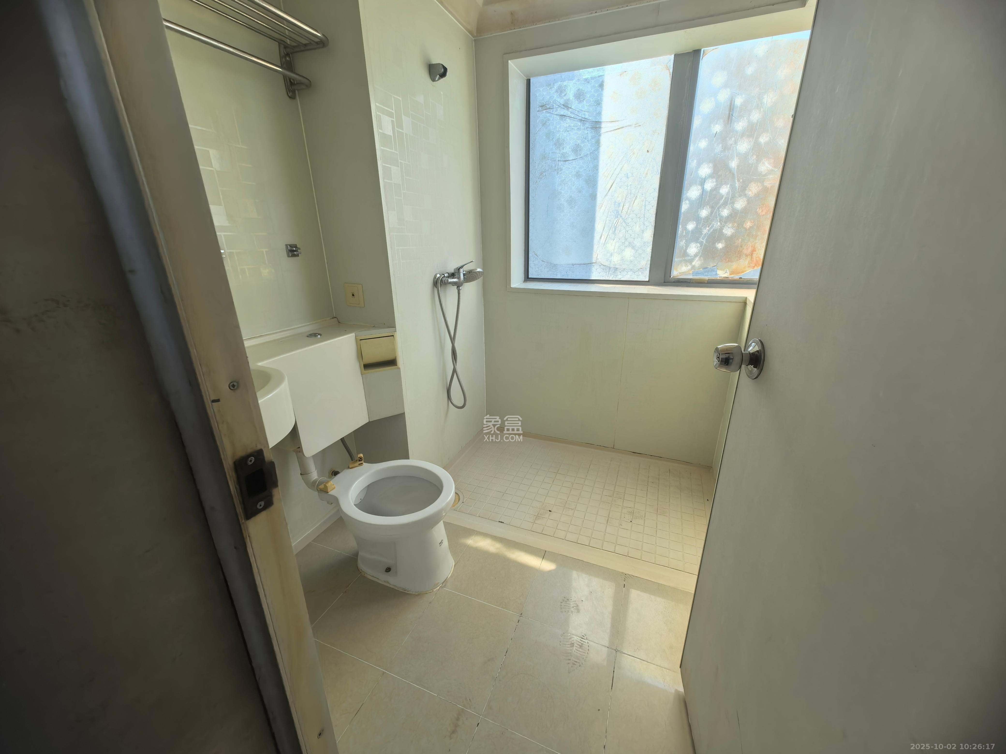 上城金都 2室1厅2卫 2500.0元/月 上城金都 2室1厅2卫 2500.0元/月室内图