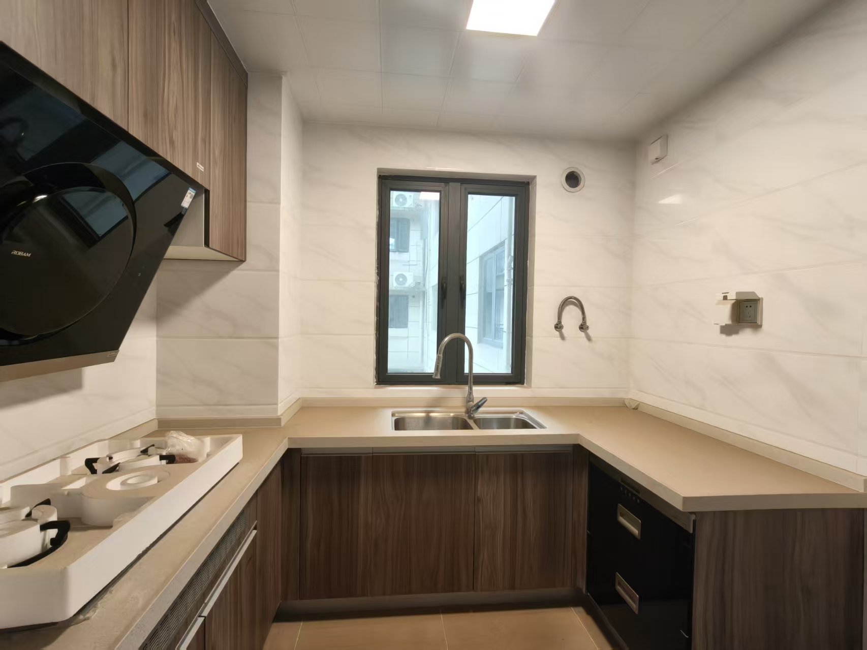 碧桂园梓山府 3室2厅2卫 1600.0元/月 碧桂园梓山府 3室2厅2卫 1600.0元/月室内图