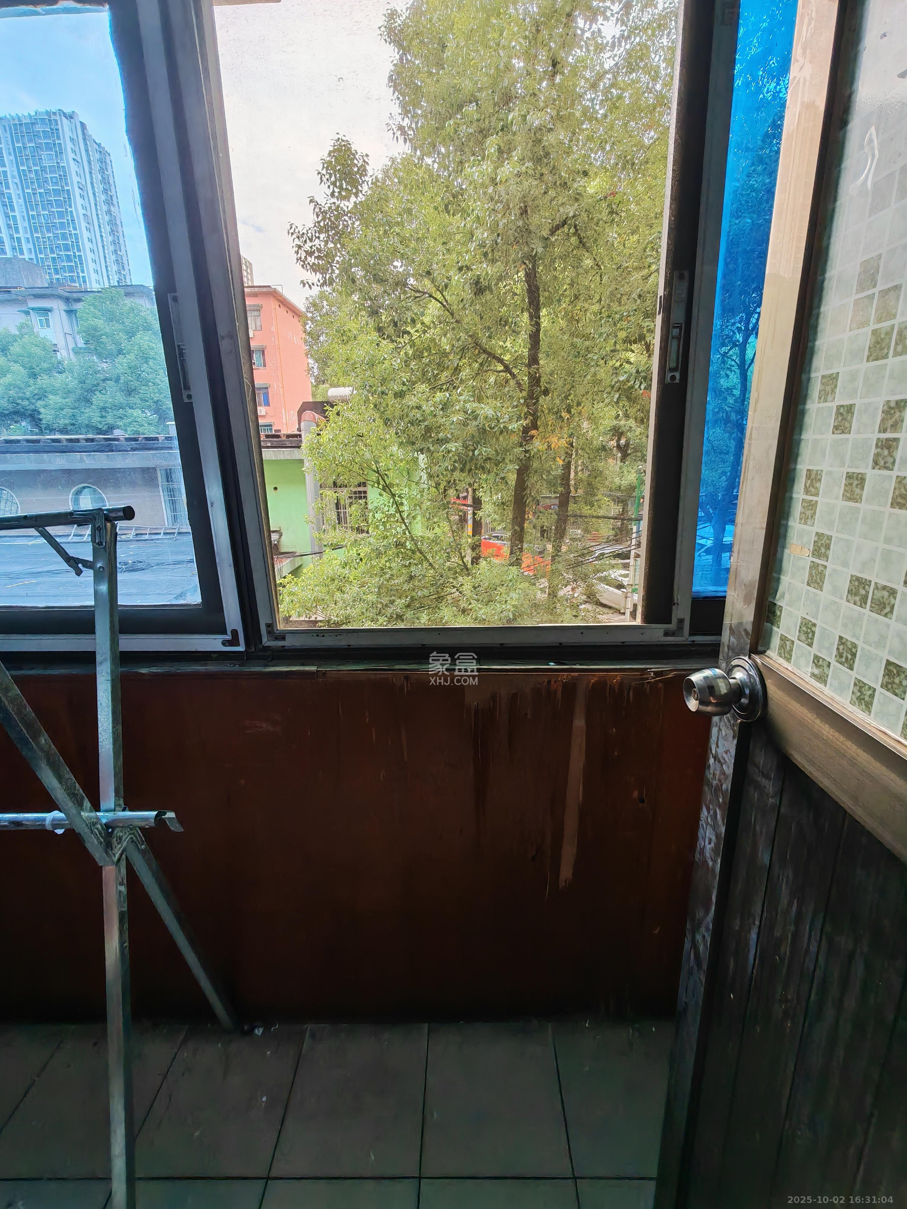 牛婆塘社区  2室1厅1卫    1500.0元/月室内图