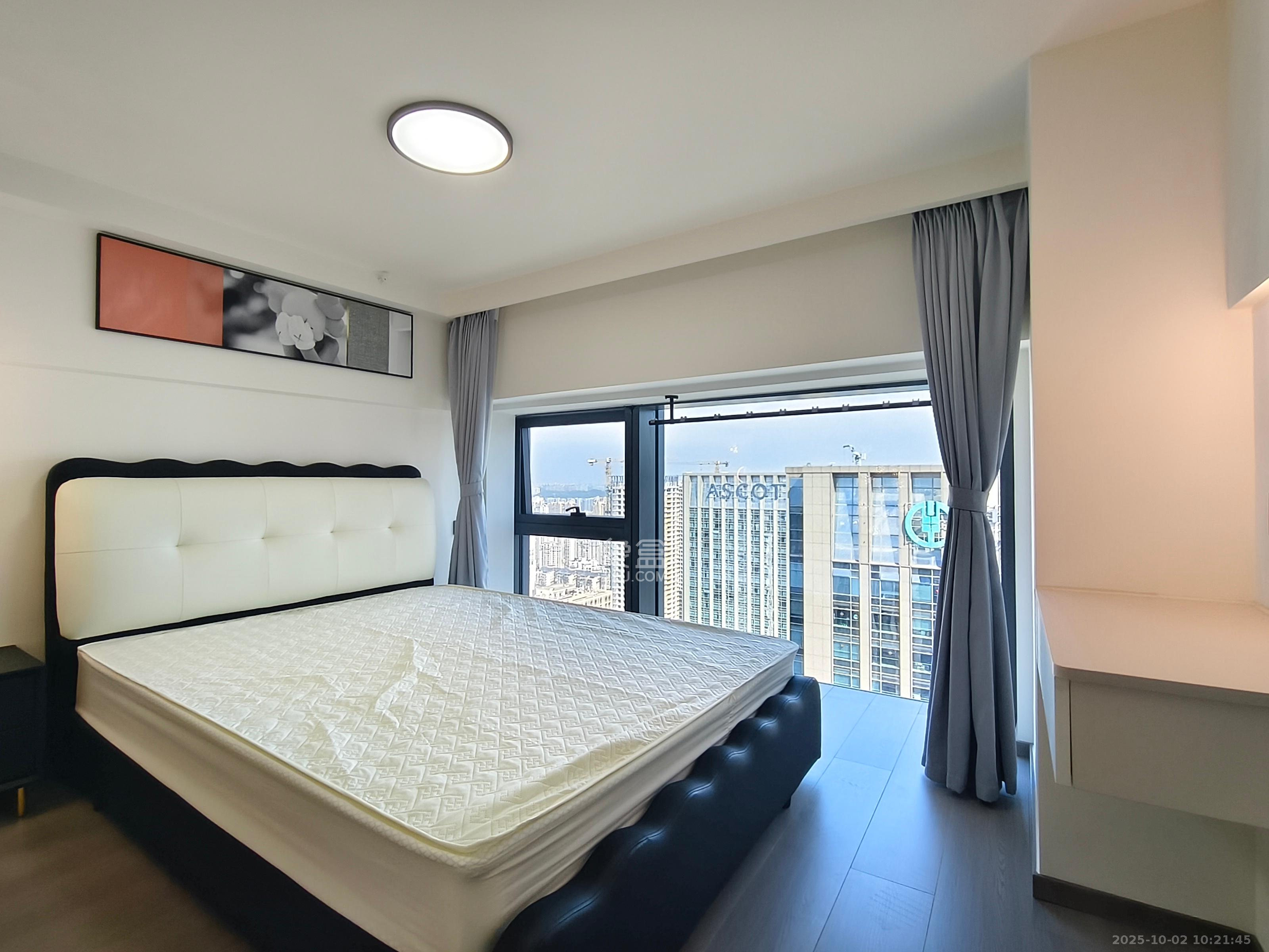 卓越中寰 2室1厅1卫 3300.0元/月 卓越中寰 2室1厅1卫 3300.0元/月室内图