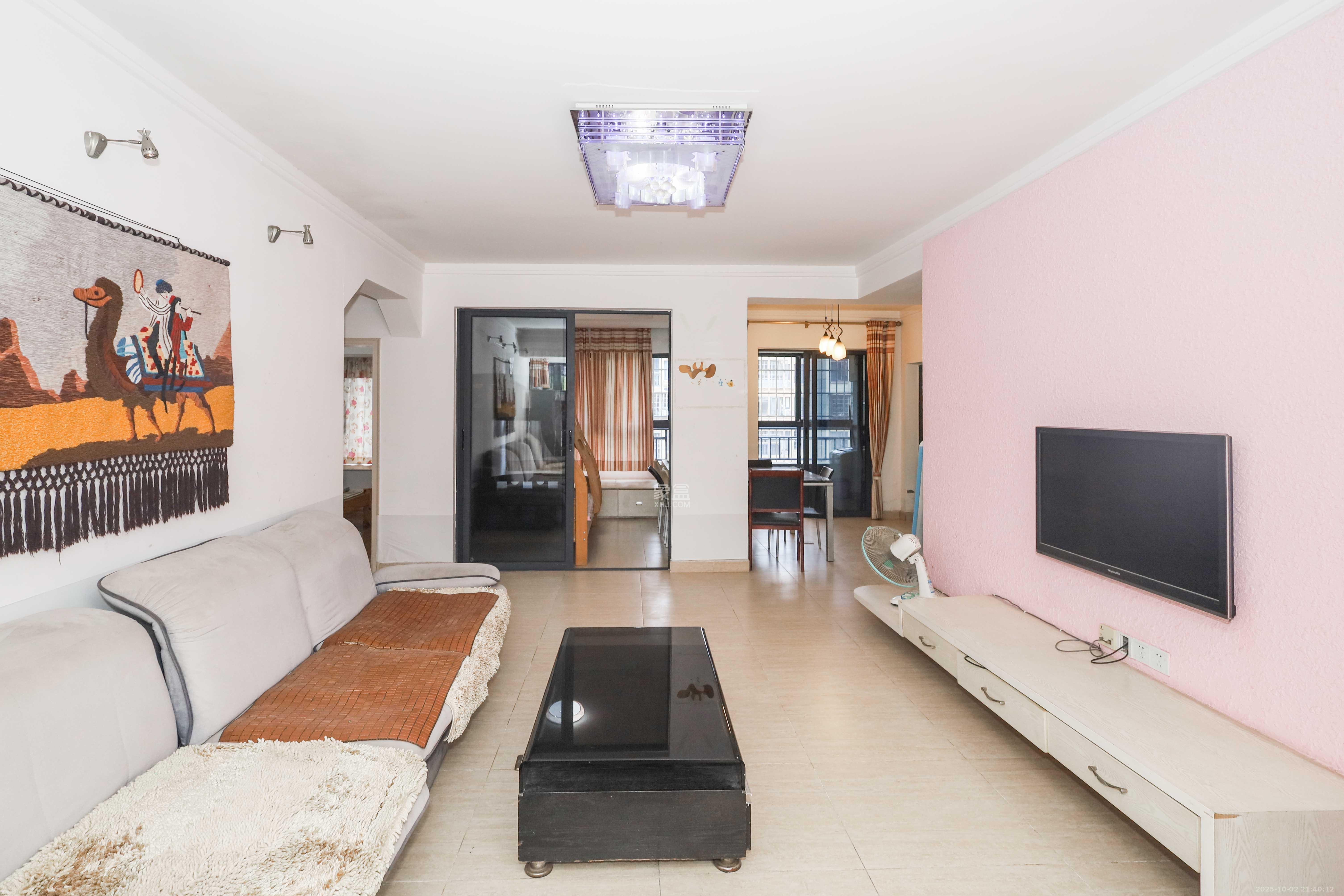 保利麓谷林语A区  3室2厅1卫    79.0万客厅