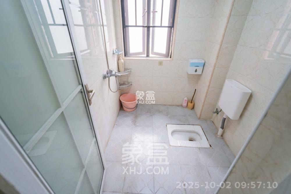 半山壹号  3室2厅2卫   2700.00元/月室内图