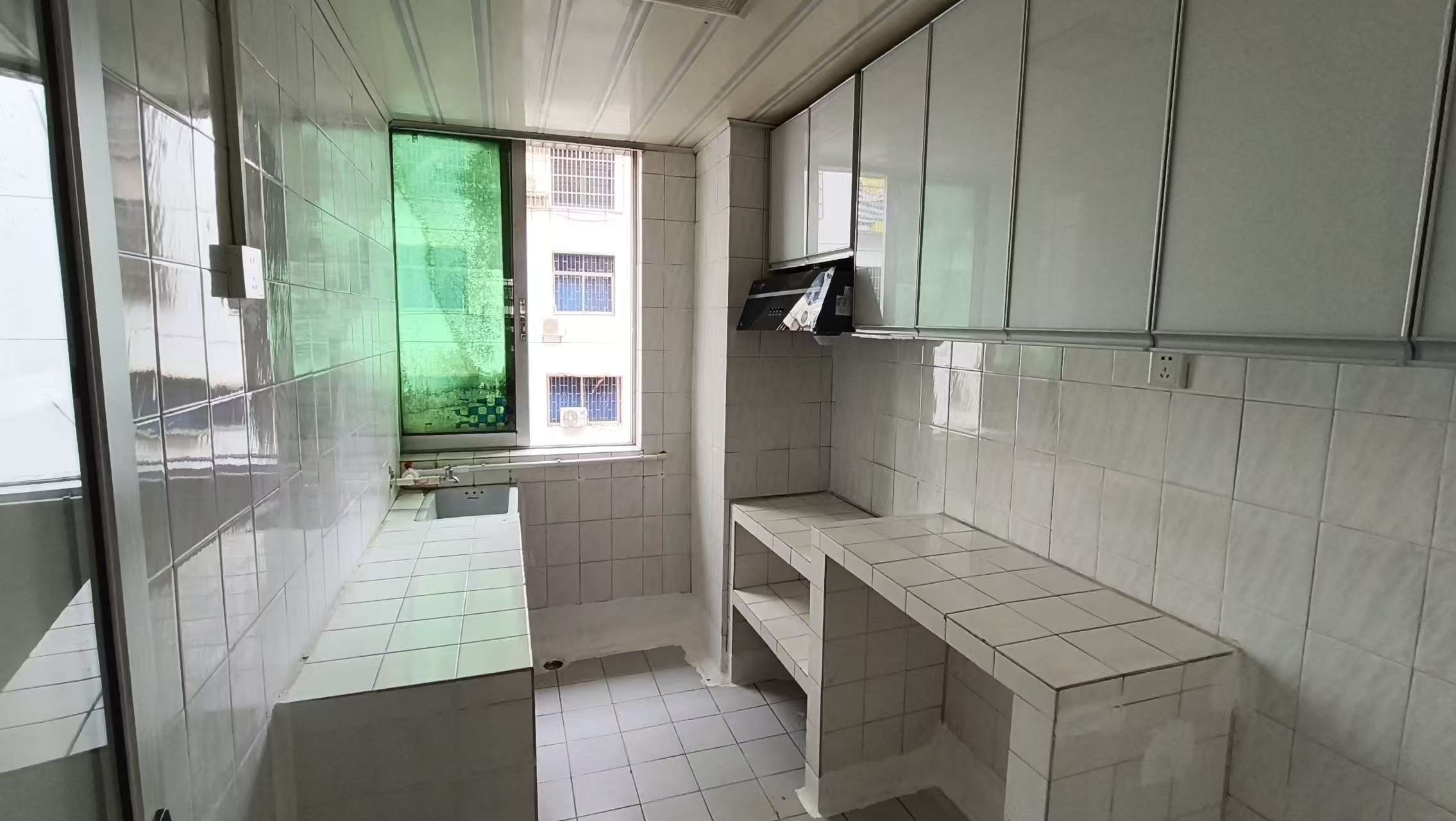 大天花园 3室2厅1卫 2000.0元/月 大天花园 3室2厅1卫 2000.0元/月室内图