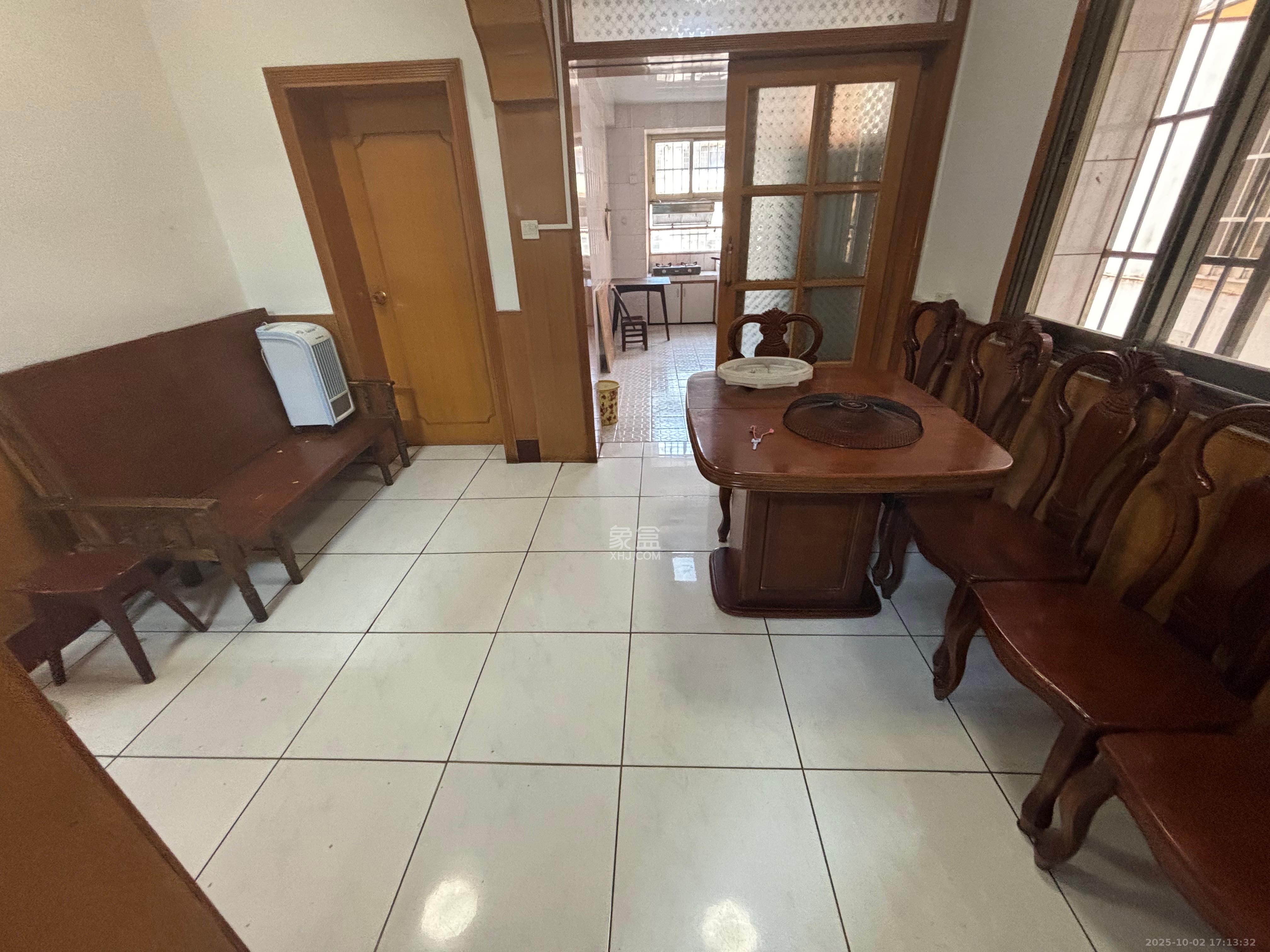 涂家冲社区（涂新小区、农商银行宿舍）  2室2厅1卫    2100.0元/月室内图