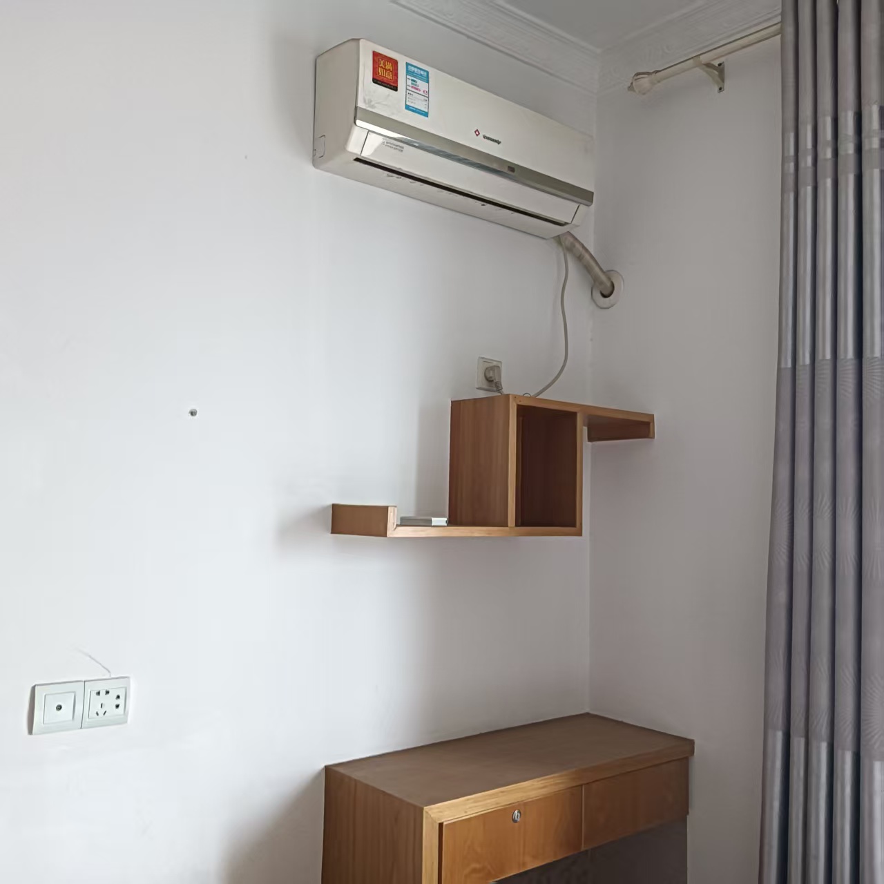 富厚名邸 2室1厅1卫 1800.0元/月 富厚名邸 2室1厅1卫 1800.0元/月室内图