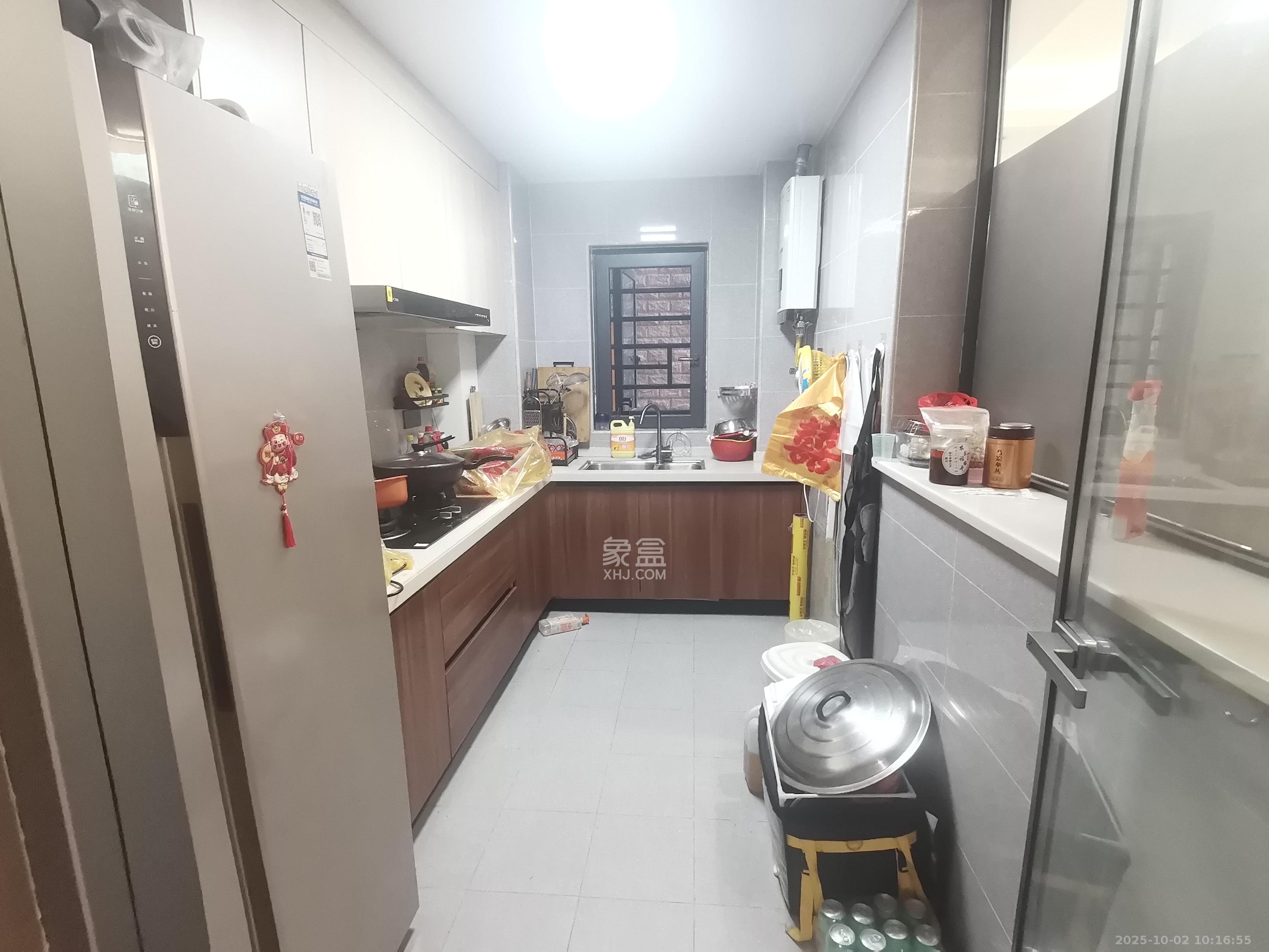 中建嘉和城 4室2厅2卫 3200.0元/月 中建嘉和城 4室2厅2卫 3200.0元/月室内图