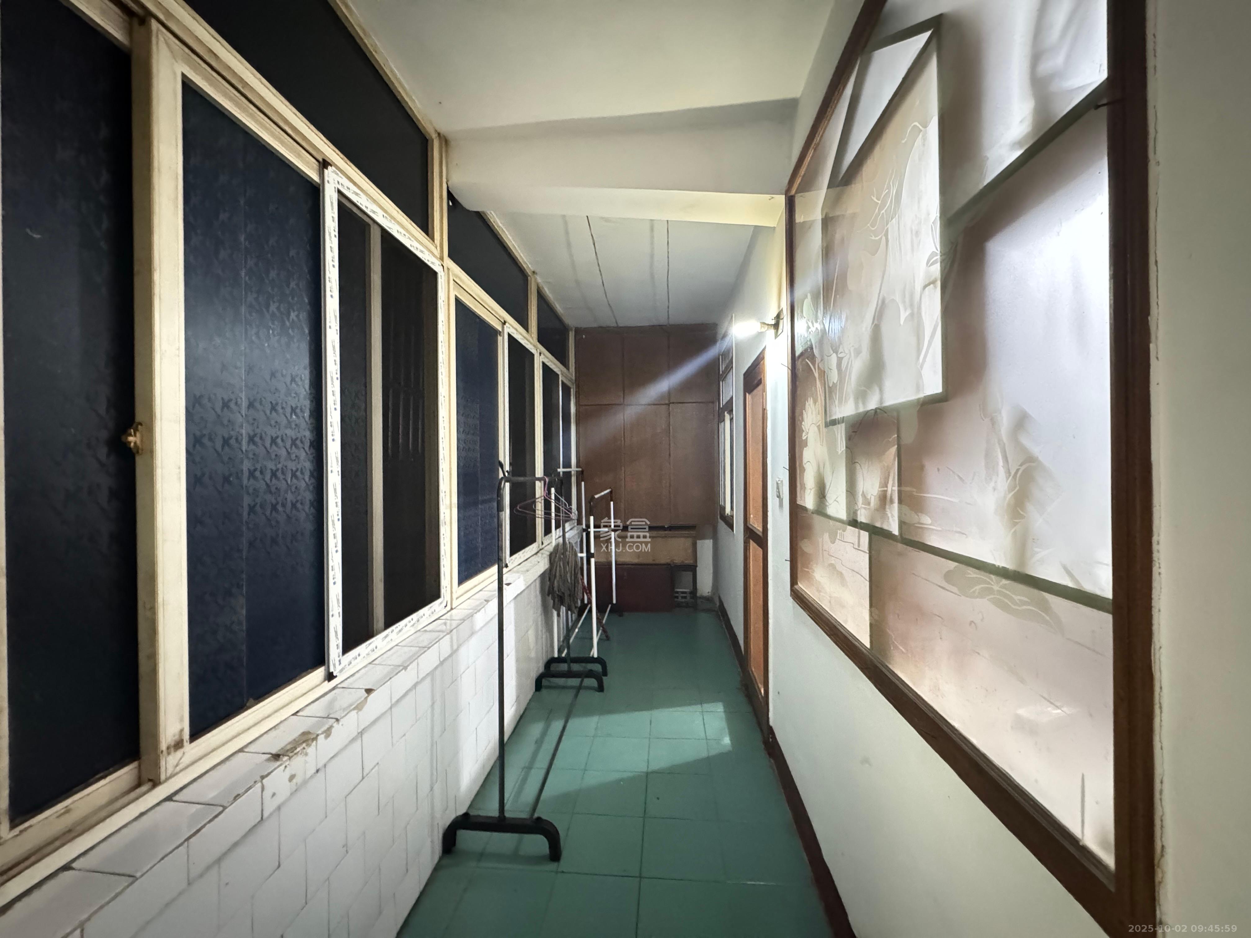 市直属机关宿舍 3室2厅1卫 1800.0元/月 市直属机关宿舍 3室2厅1卫 1800.0元/月室内图