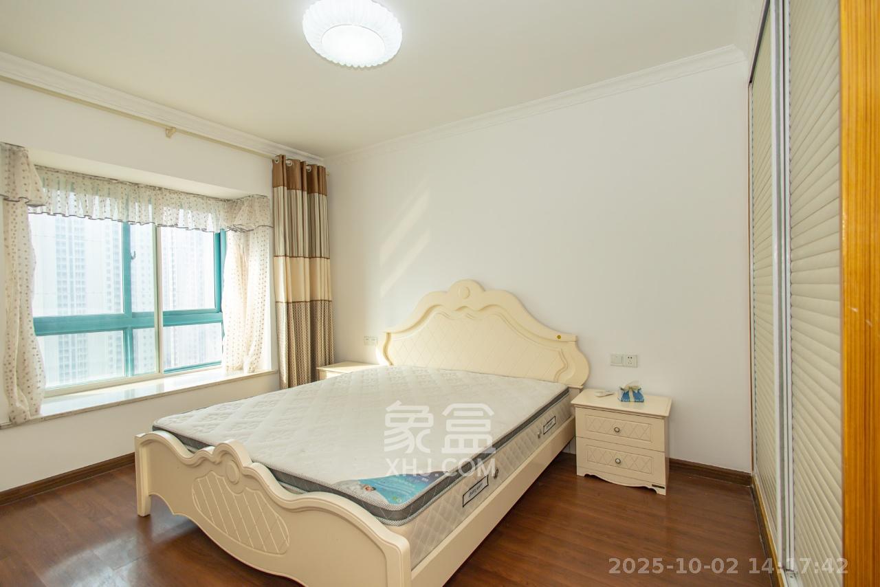 蝴蝶谷  3室2厅1卫   1800.00元/月室内图