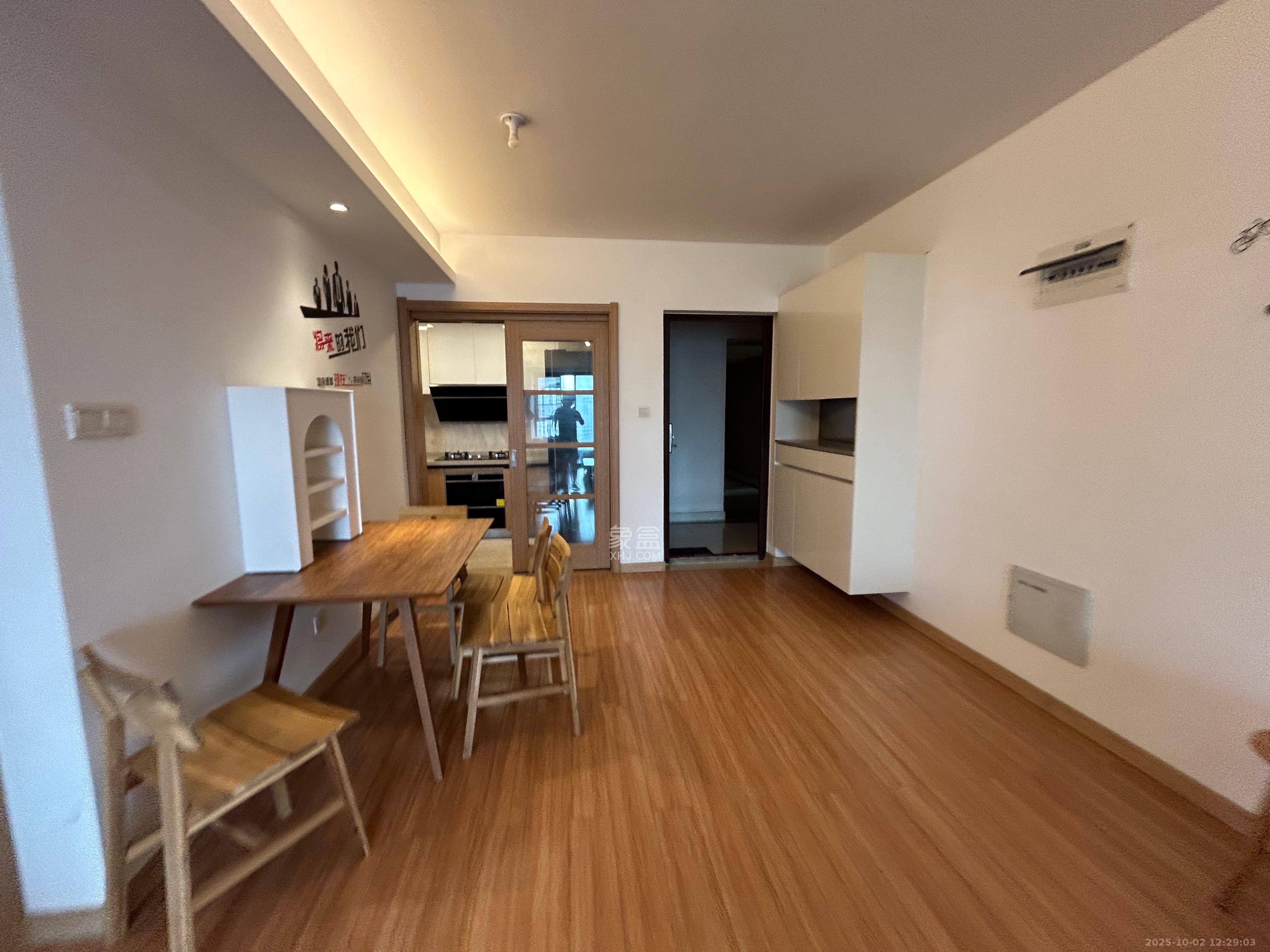 万科金域缇香  3室2厅2卫    3300.0元/月 万科金域缇香  3室2厅2卫    3300.0元/月