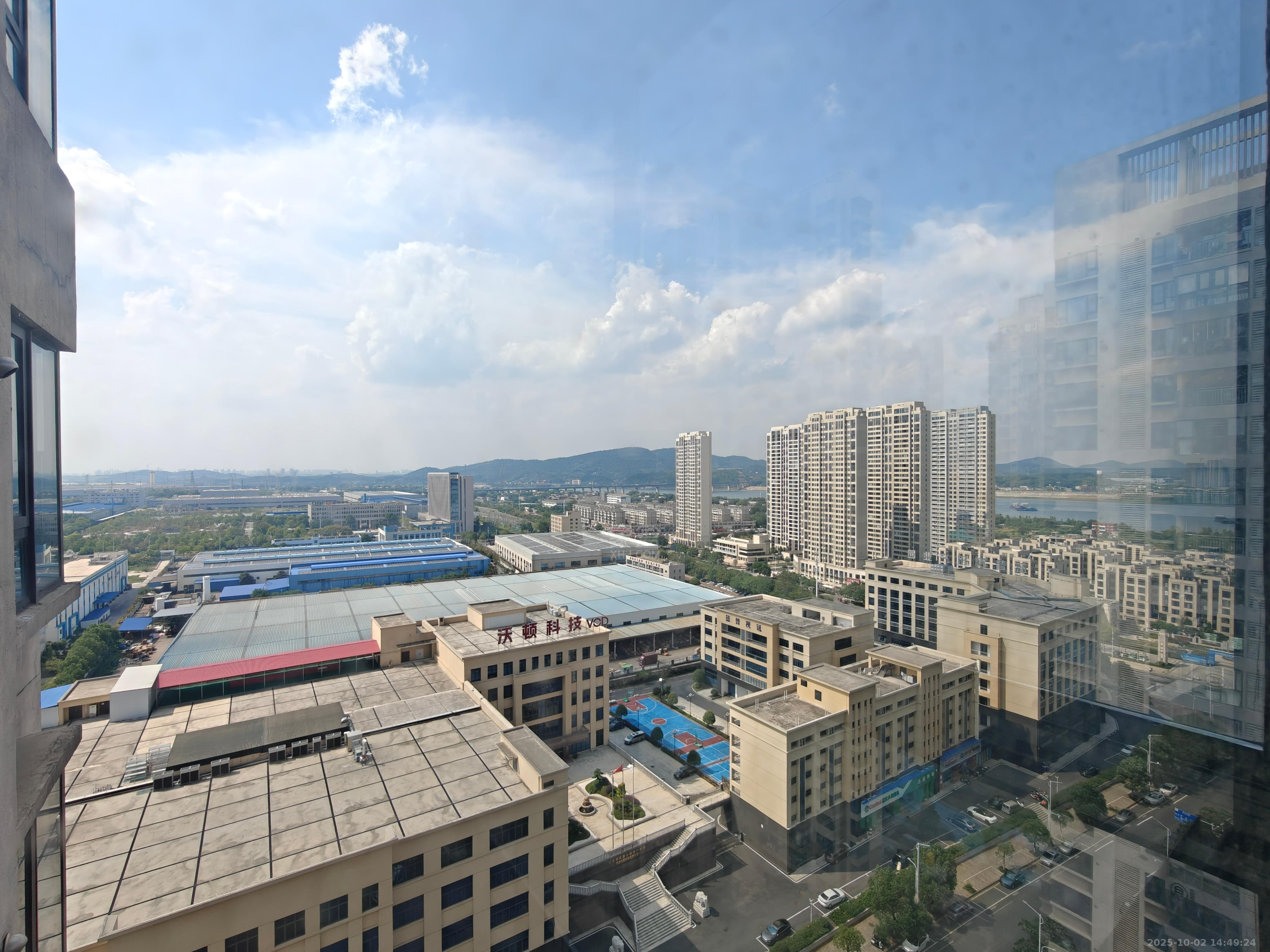 蓝溪谷 3室2厅2卫 2000.0元/月 蓝溪谷 3室2厅2卫 2000.0元/月室内图