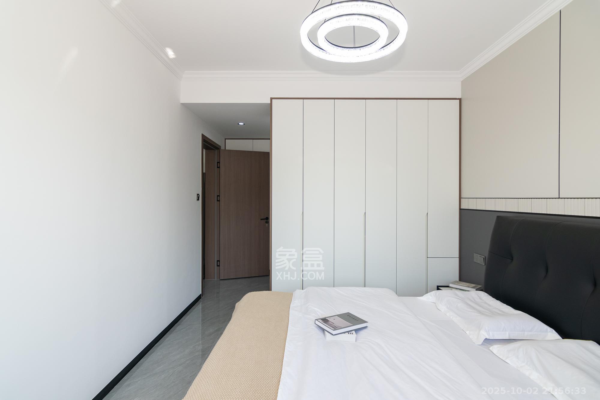 澳海澜庭  3室2厅2卫    79.8万卧室