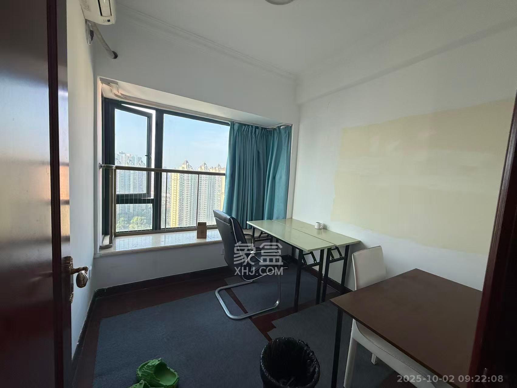 恒大雅苑 4室2厅2卫 2800.0元/月 恒大雅苑 4室2厅2卫 2800.0元/月室内图