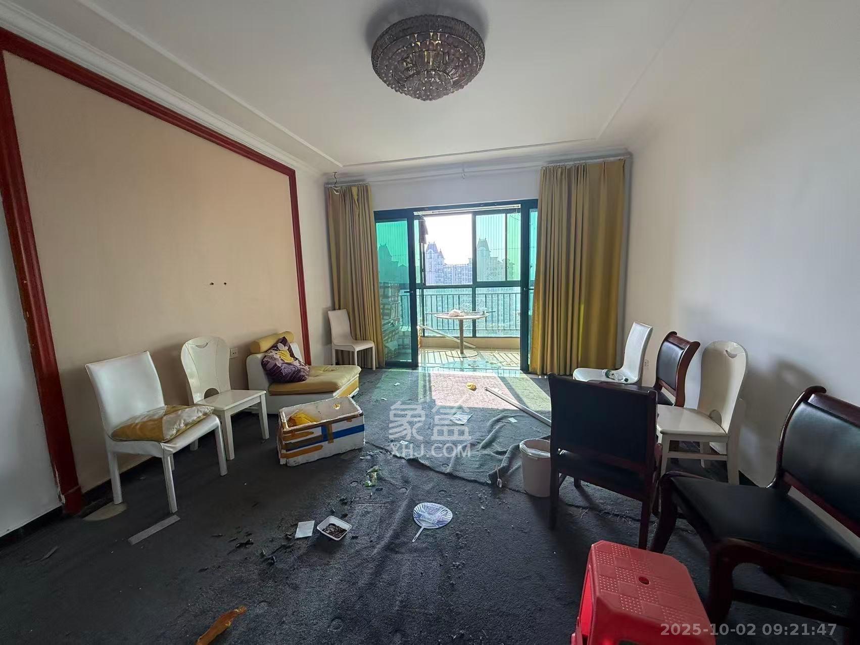 恒大雅苑 4室2厅2卫 2800.0元/月 恒大雅苑 4室2厅2卫 2800.0元/月室内图