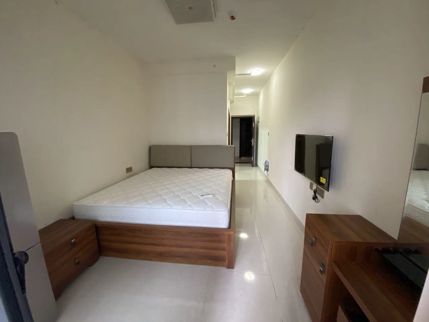 新城吾悦广场  1室1厅1卫    1600.0元/月室内图