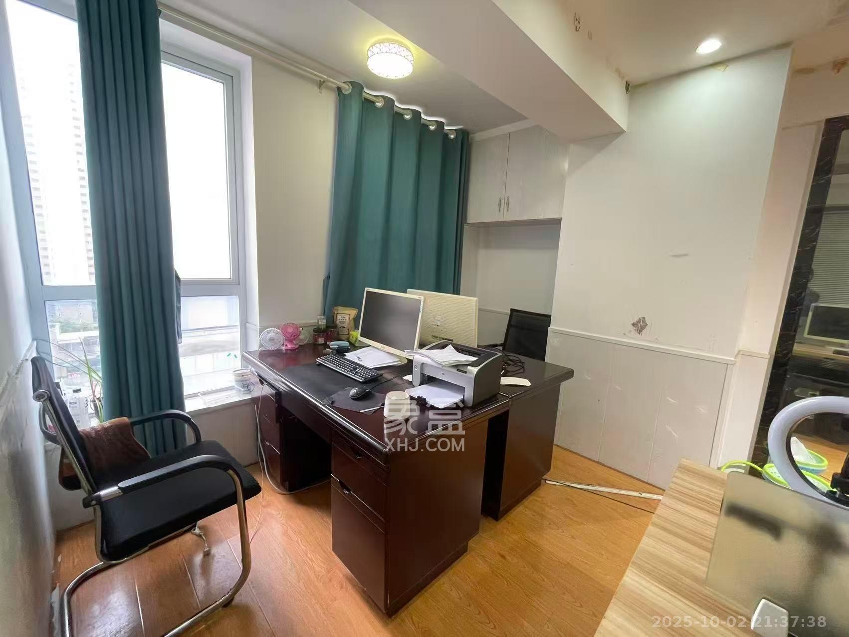 MOMA当代广场 1室1厅1卫 4300.0元/月 MOMA当代广场 1室1厅1卫 4300.0元/月室内图