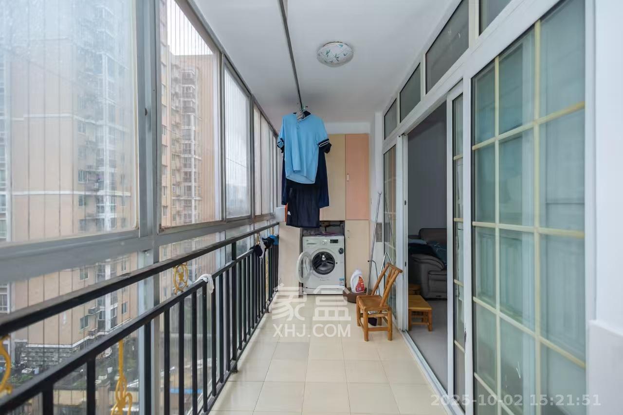 湘绣城 3室2厅2卫 1500.0元/月 湘绣城 3室2厅2卫 1500.0元/月室内图