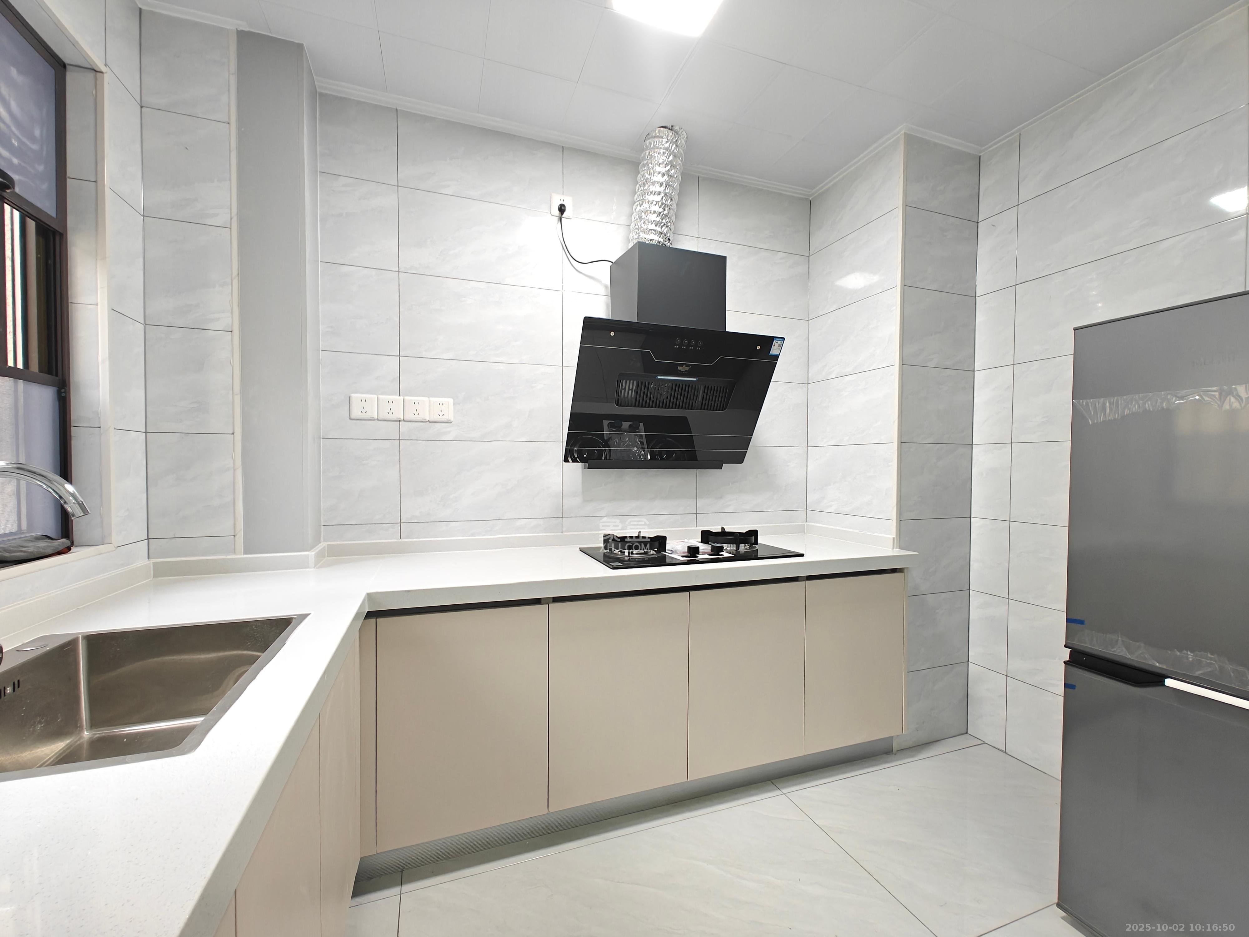 国欣向荣府 4室2厅2卫 3600.0元/月 国欣向荣府 4室2厅2卫 3600.0元/月室内图