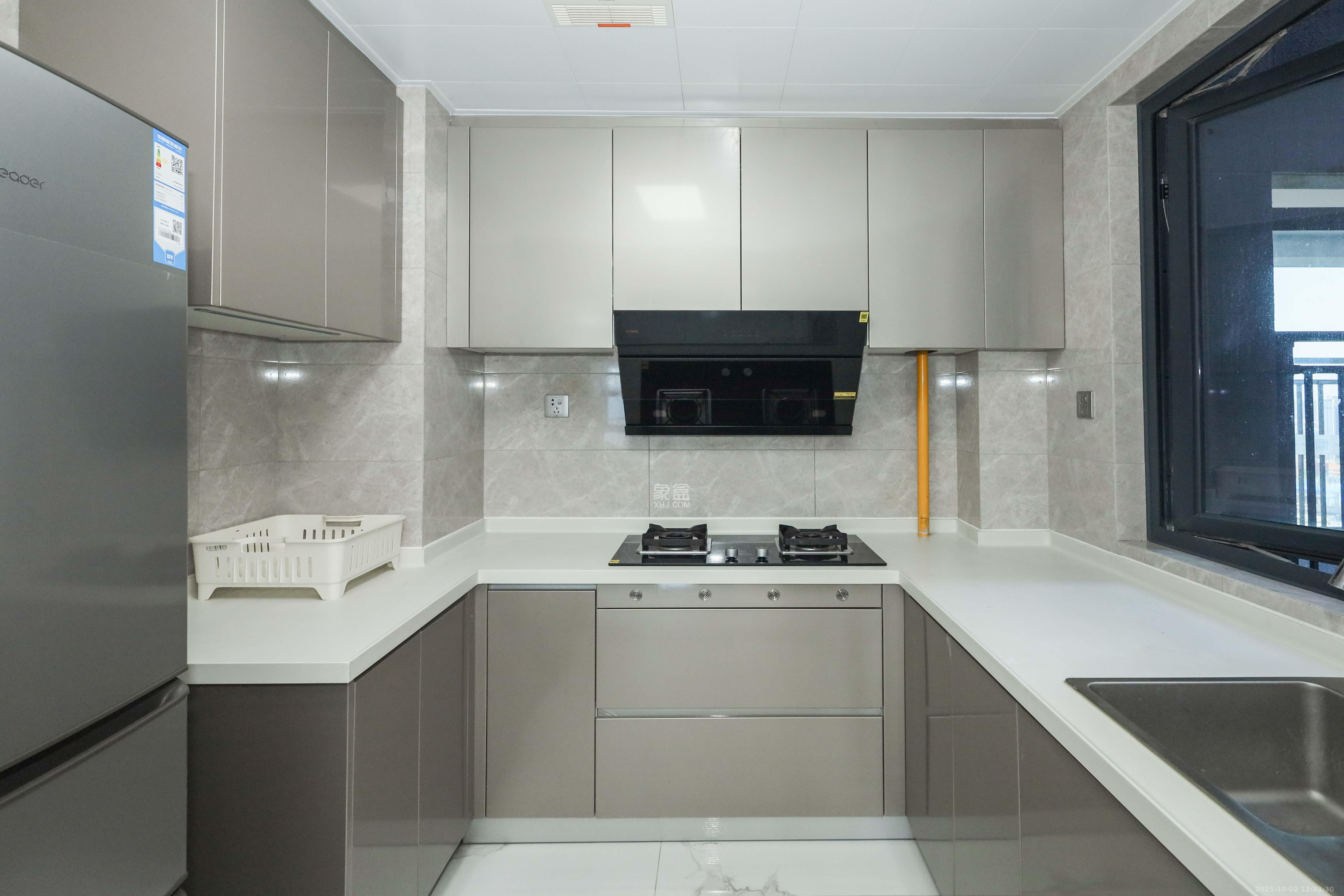 中海麓山境南区  3室2厅2卫    138.0万 中海麓山境南区  3室2厅2卫    138.0万厨房