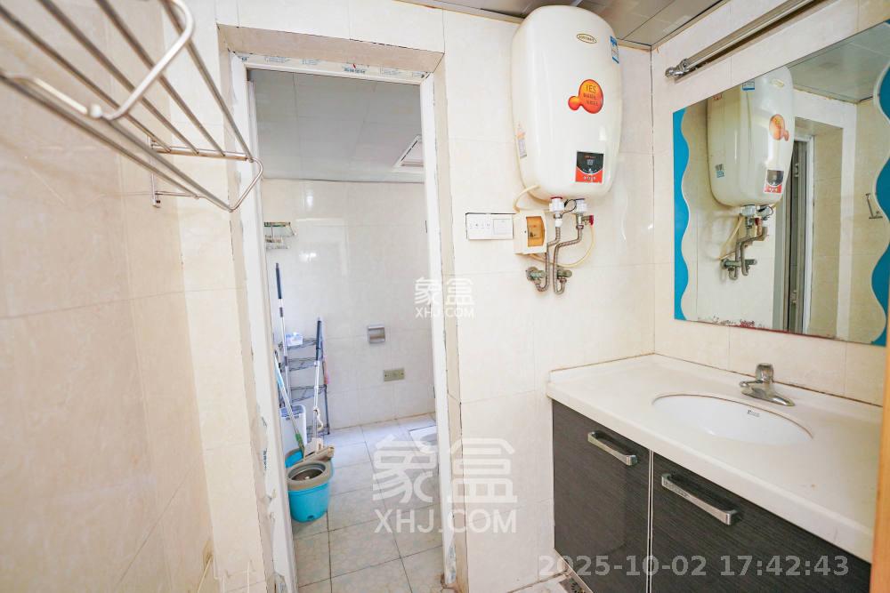 凯富嘉园  2室2厅1卫    1200.0元/月 凯富嘉园  2室2厅1卫    1200.0元/月室内图