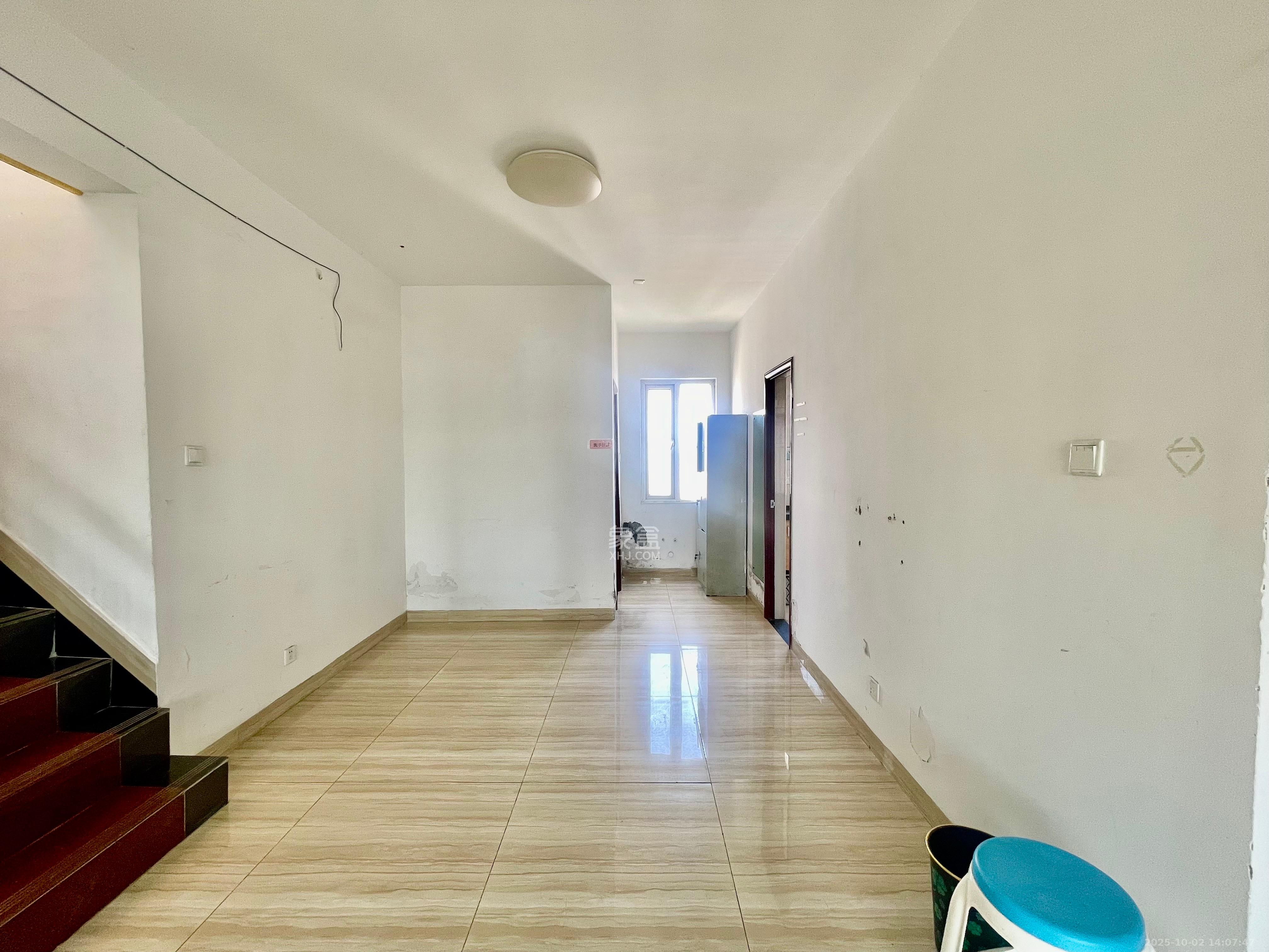 麓阳和景雅苑 6室2厅3卫 4800.0元/月 麓阳和景雅苑 6室2厅3卫 4800.0元/月室内图