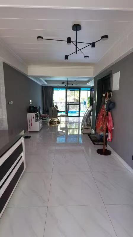 绿地海长流四期(绿地福邸) 4室2厅2卫 285.0万 绿地海长流四期(绿地福邸) 4室2厅2卫 285.0万客厅