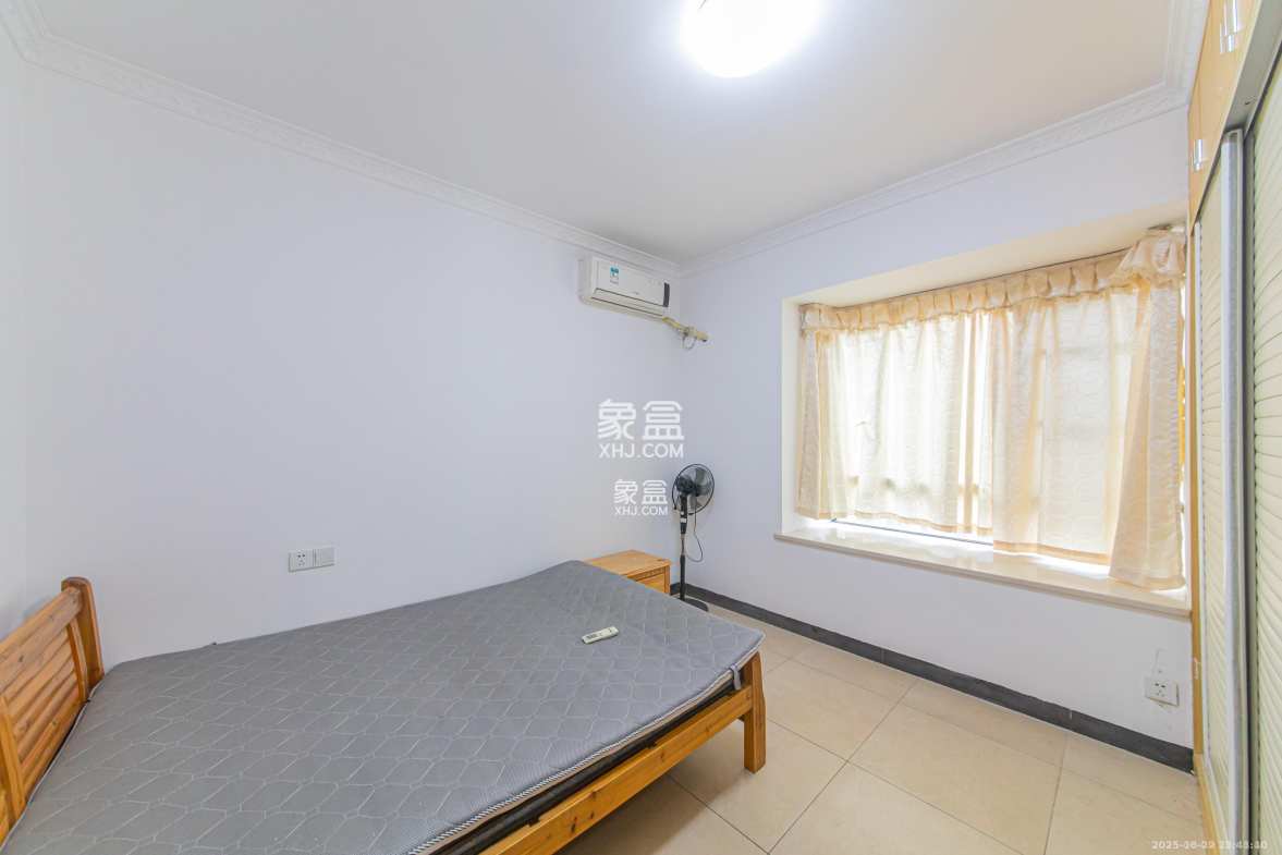 保利花园 2室2厅1卫 2200.0元/月 保利花园 2室2厅1卫 2200.0元/月室内图