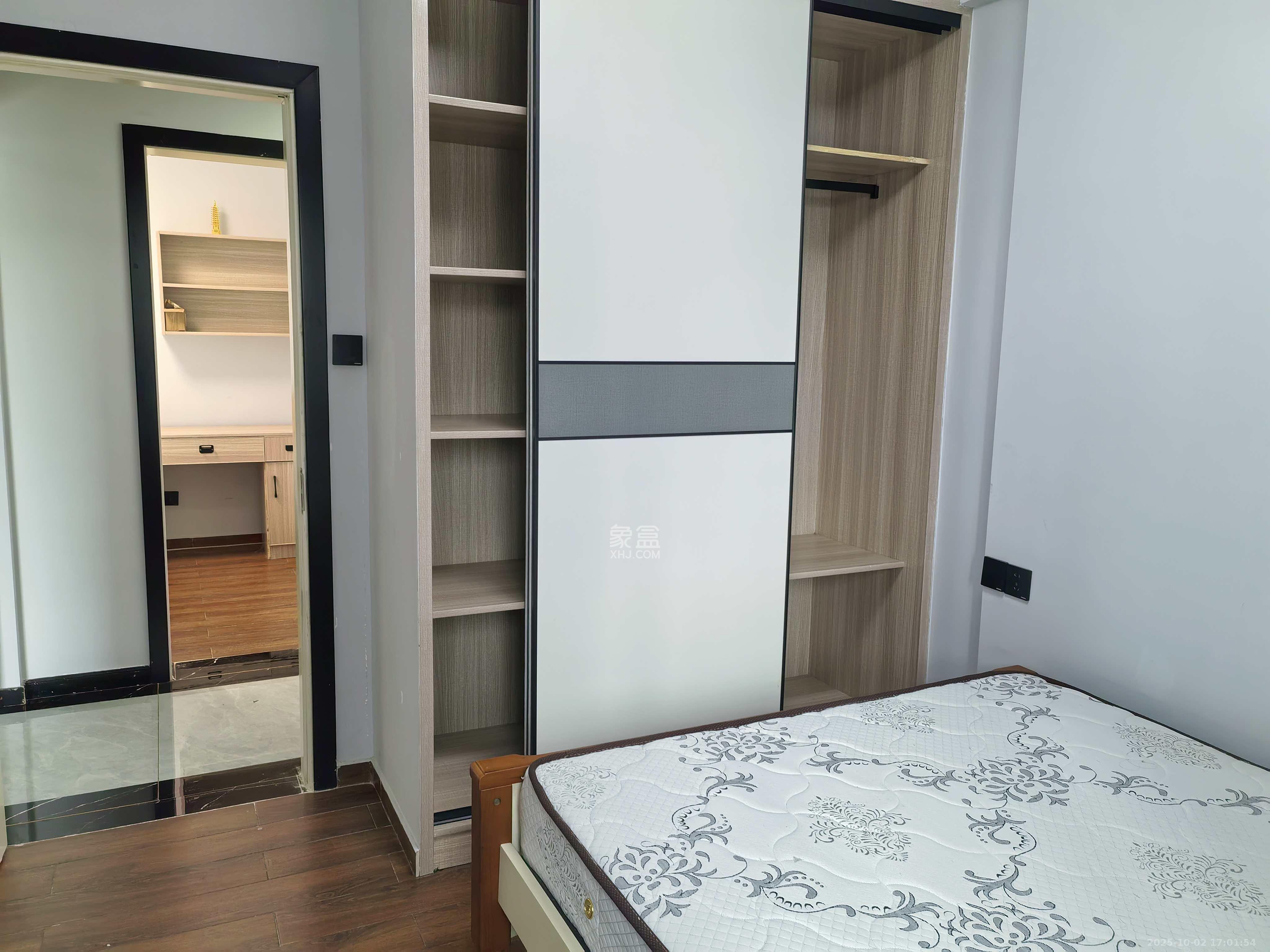 保利天禧D区  3室1厅2卫   3500.00元/月室内图
