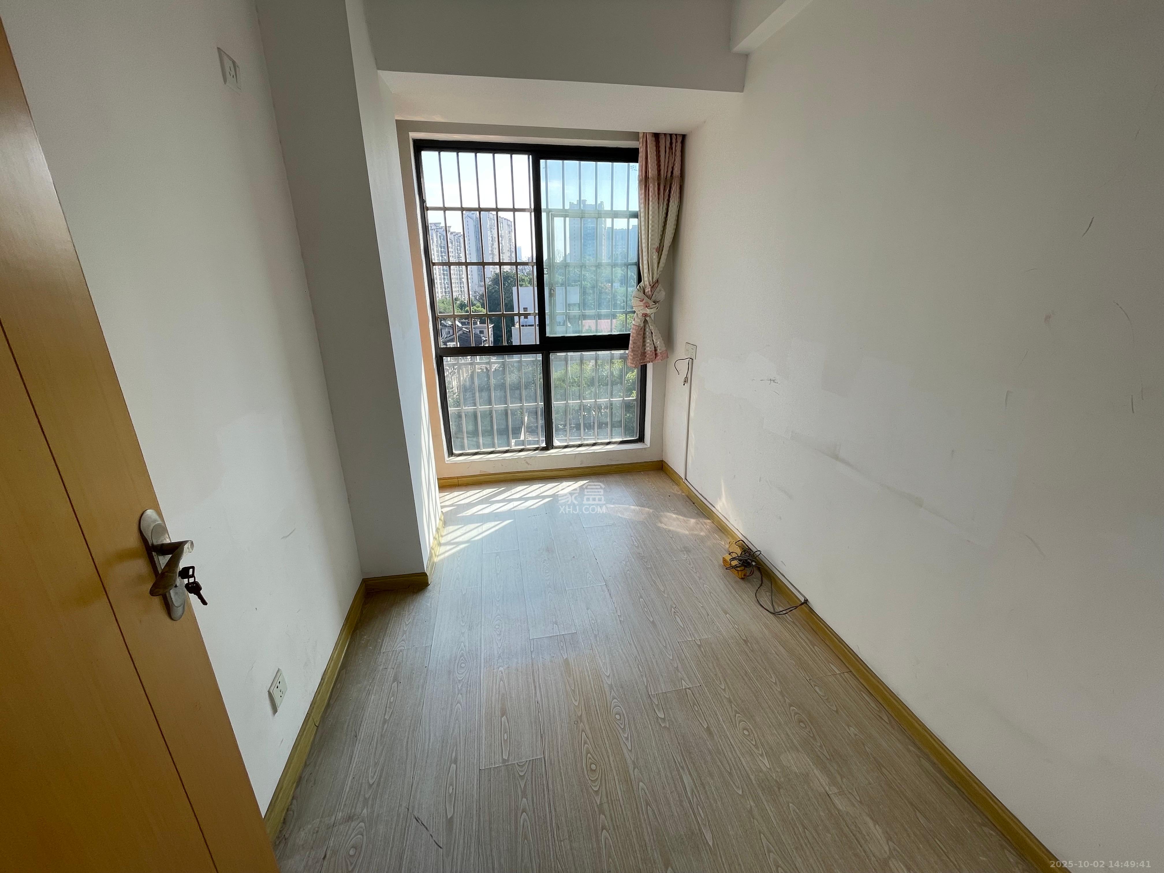 红公馆(前程丽景大厦) 3室2厅1卫 2000.0元/月 红公馆(前程丽景大厦) 3室2厅1卫 2000.0元/月室内图