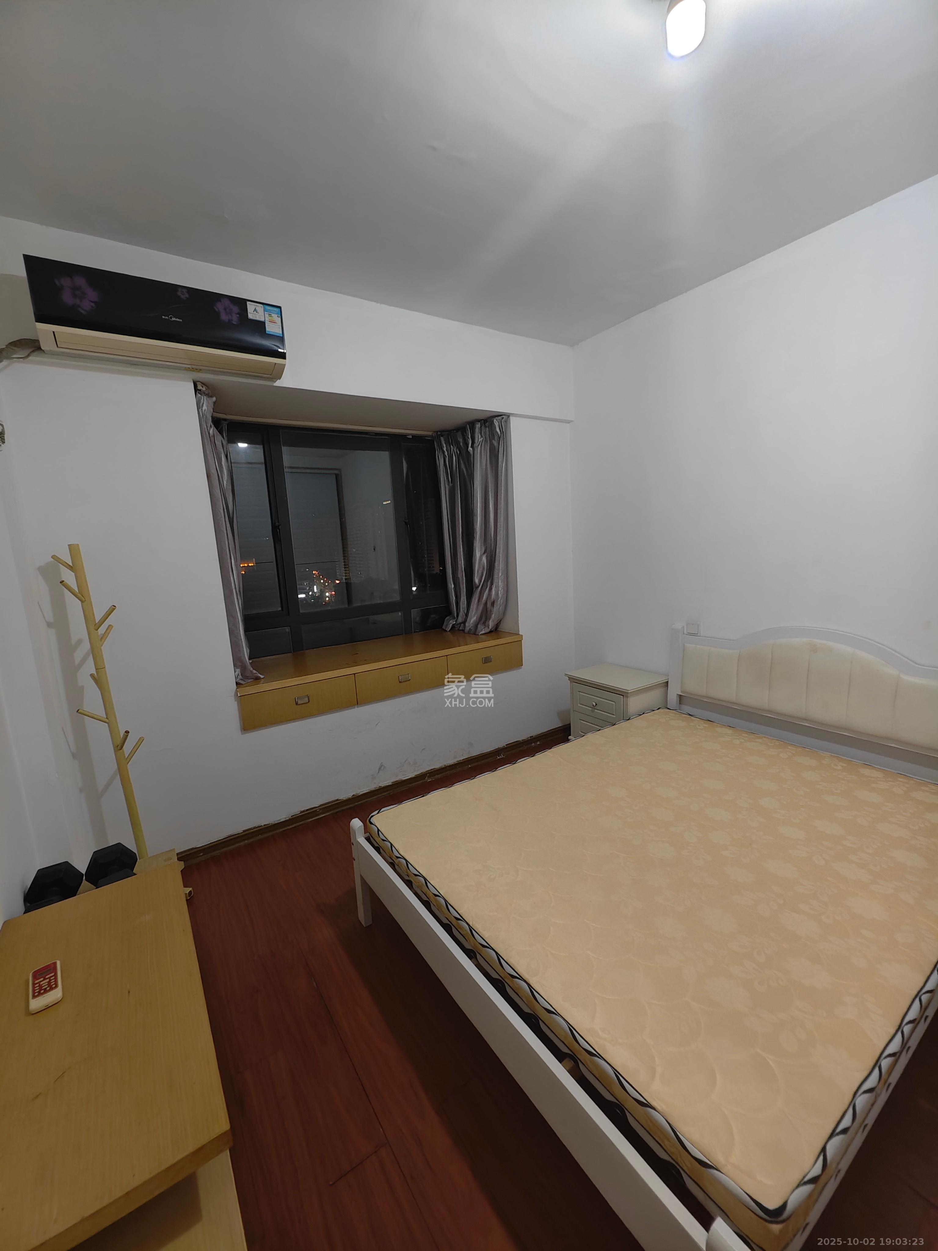 兴威帕克水岸  1室1厅1卫    1380.0元/月 兴威帕克水岸  1室1厅1卫    1380.0元/月