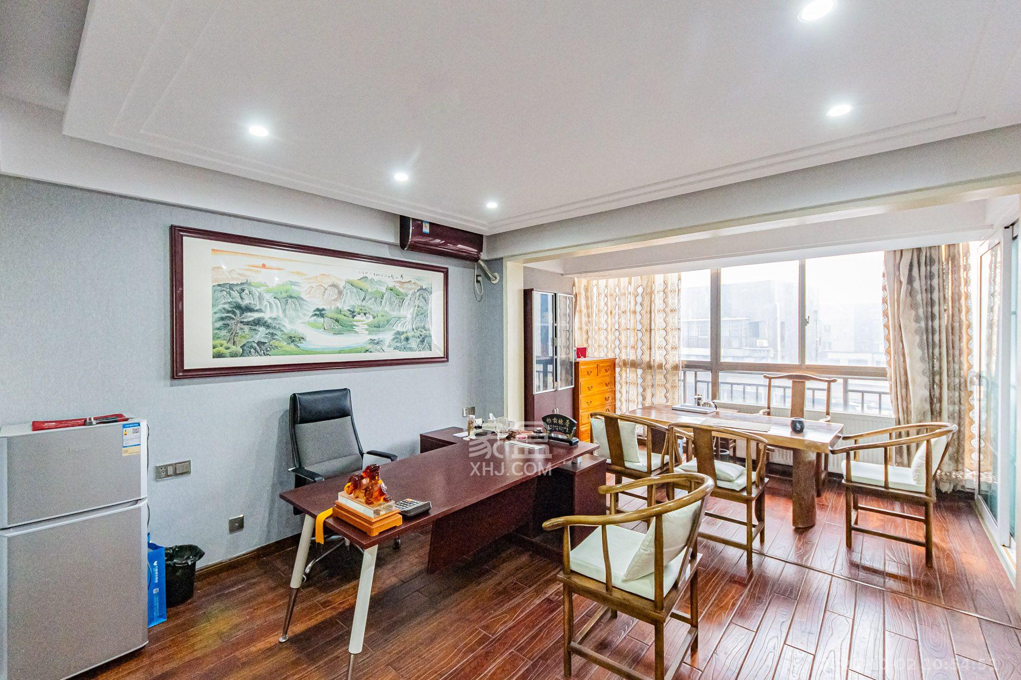 万国城(当代满庭春MOMA)一期 4室2厅1卫 4500.0元/月 万国城(当代满庭春MOMA)一期 4室2厅1卫 4500.0元/月室内图