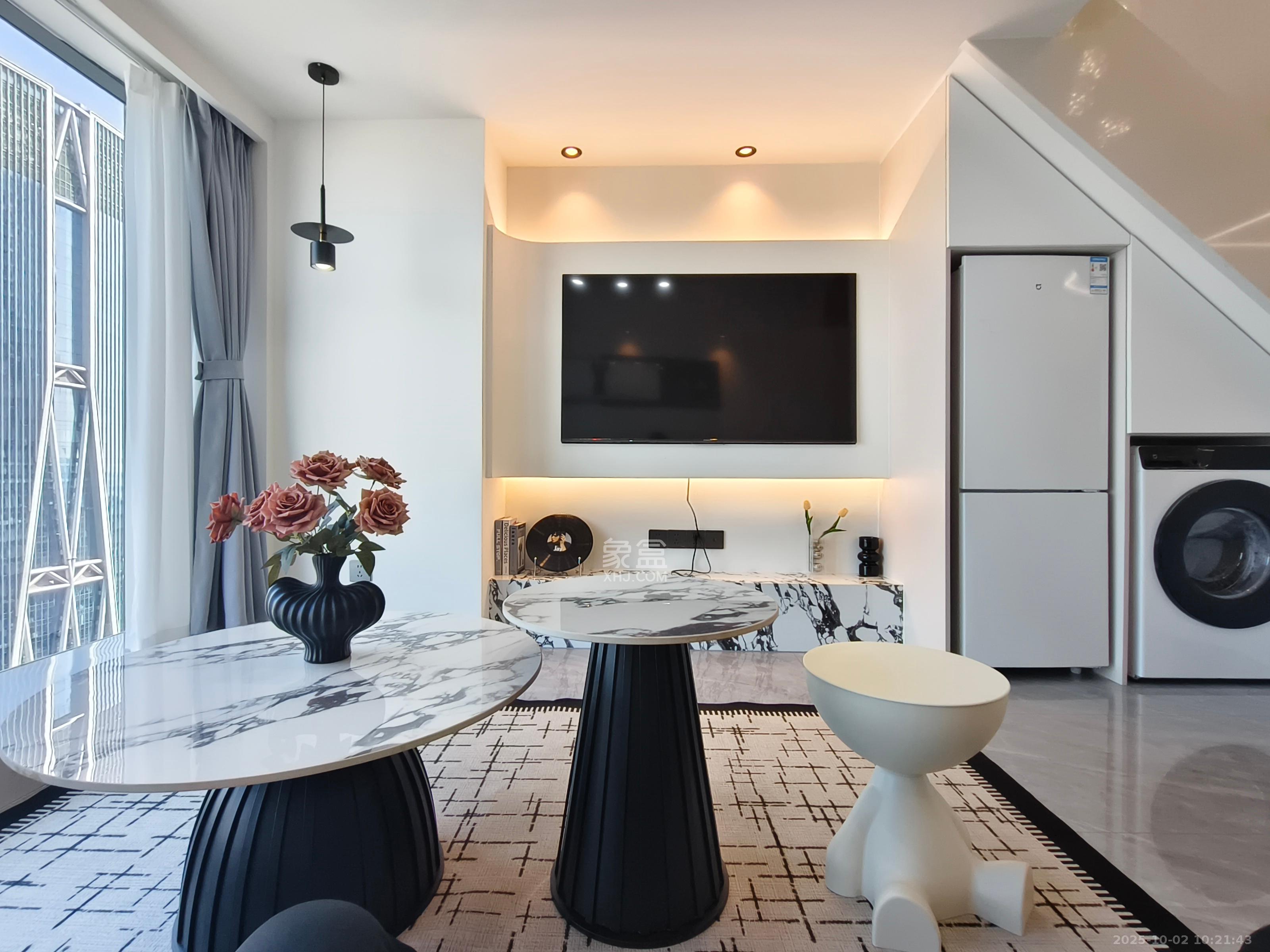 卓越中寰 2室1厅1卫 3300.0元/月 卓越中寰 2室1厅1卫 3300.0元/月室内图