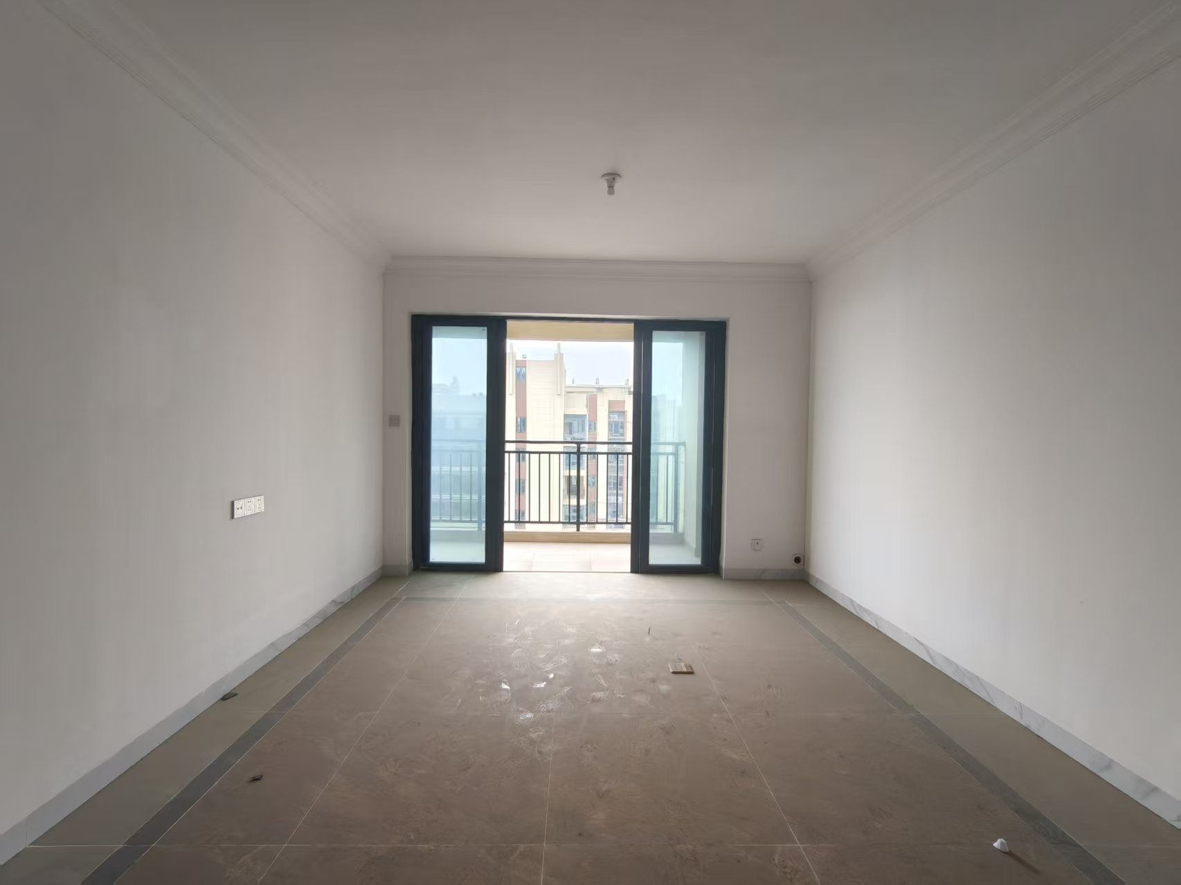 碧桂园梓山府  3室2厅2卫    1600.0元/月