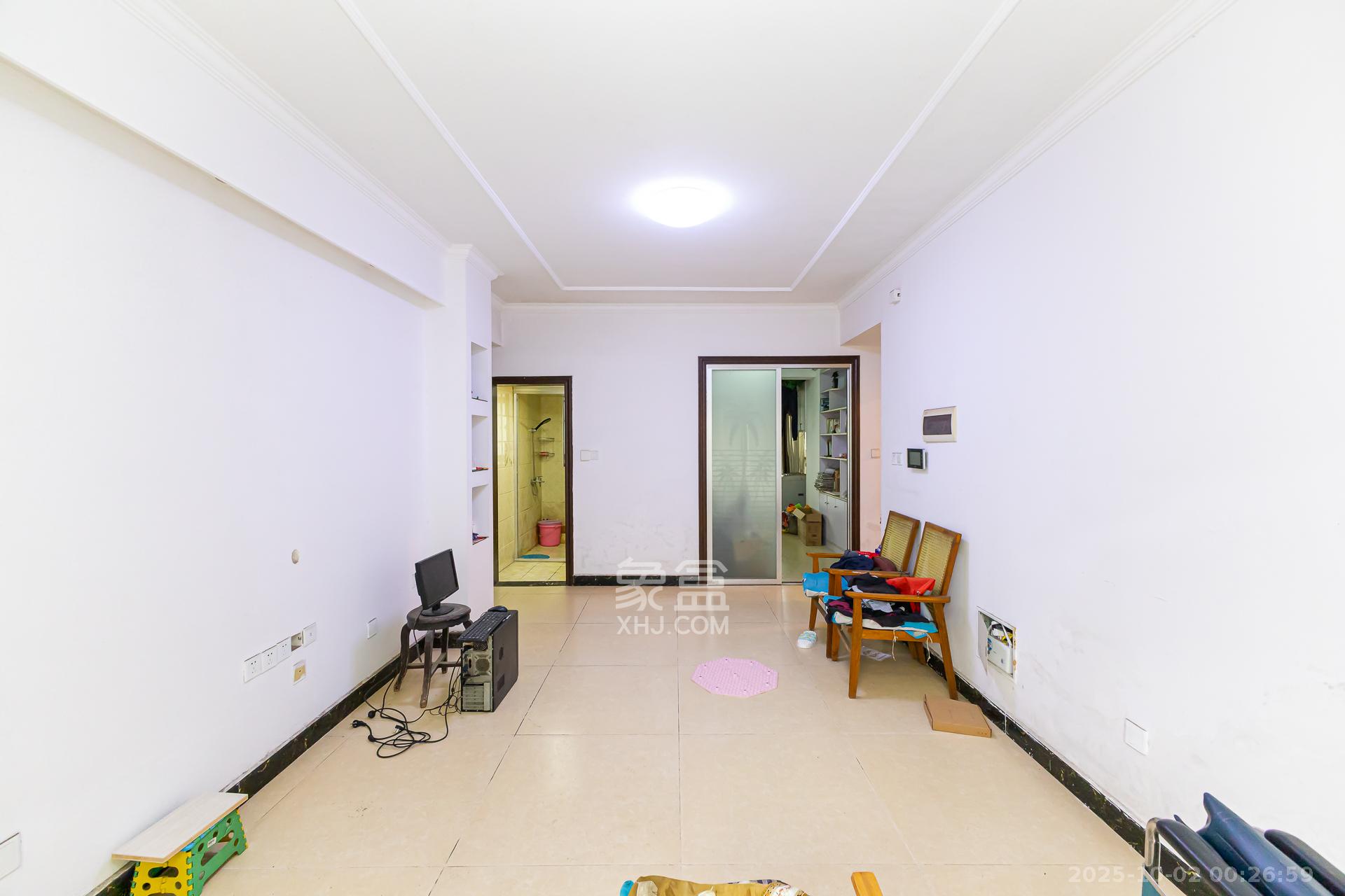 浩龙音乐界  2室2厅2卫    49.0万客厅