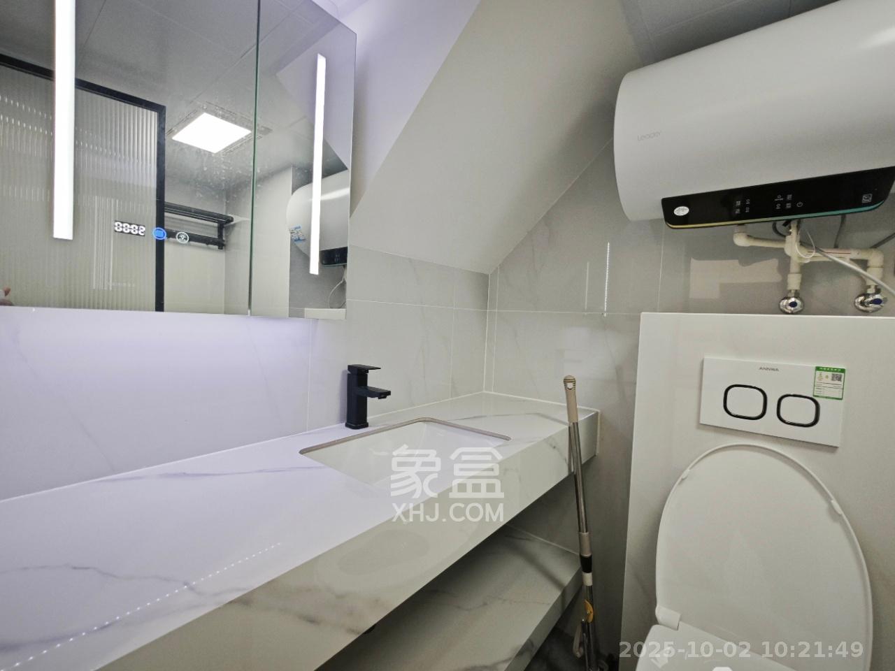 卓越中寰 2室1厅1卫 3300.0元/月 卓越中寰 2室1厅1卫 3300.0元/月室内图