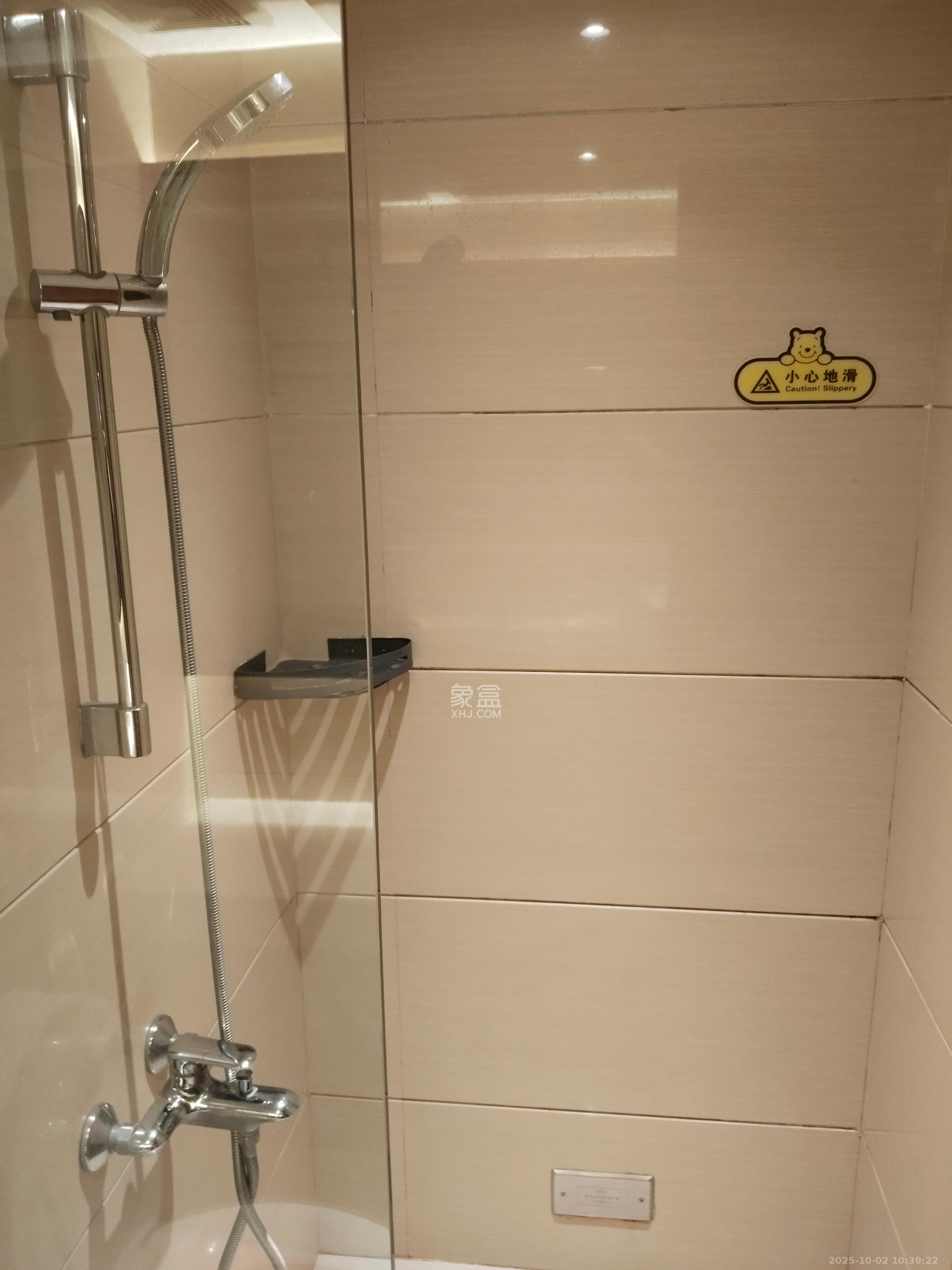 五一钻界 1室1厅1卫 2200.0元/月 五一钻界 1室1厅1卫 2200.0元/月室内图