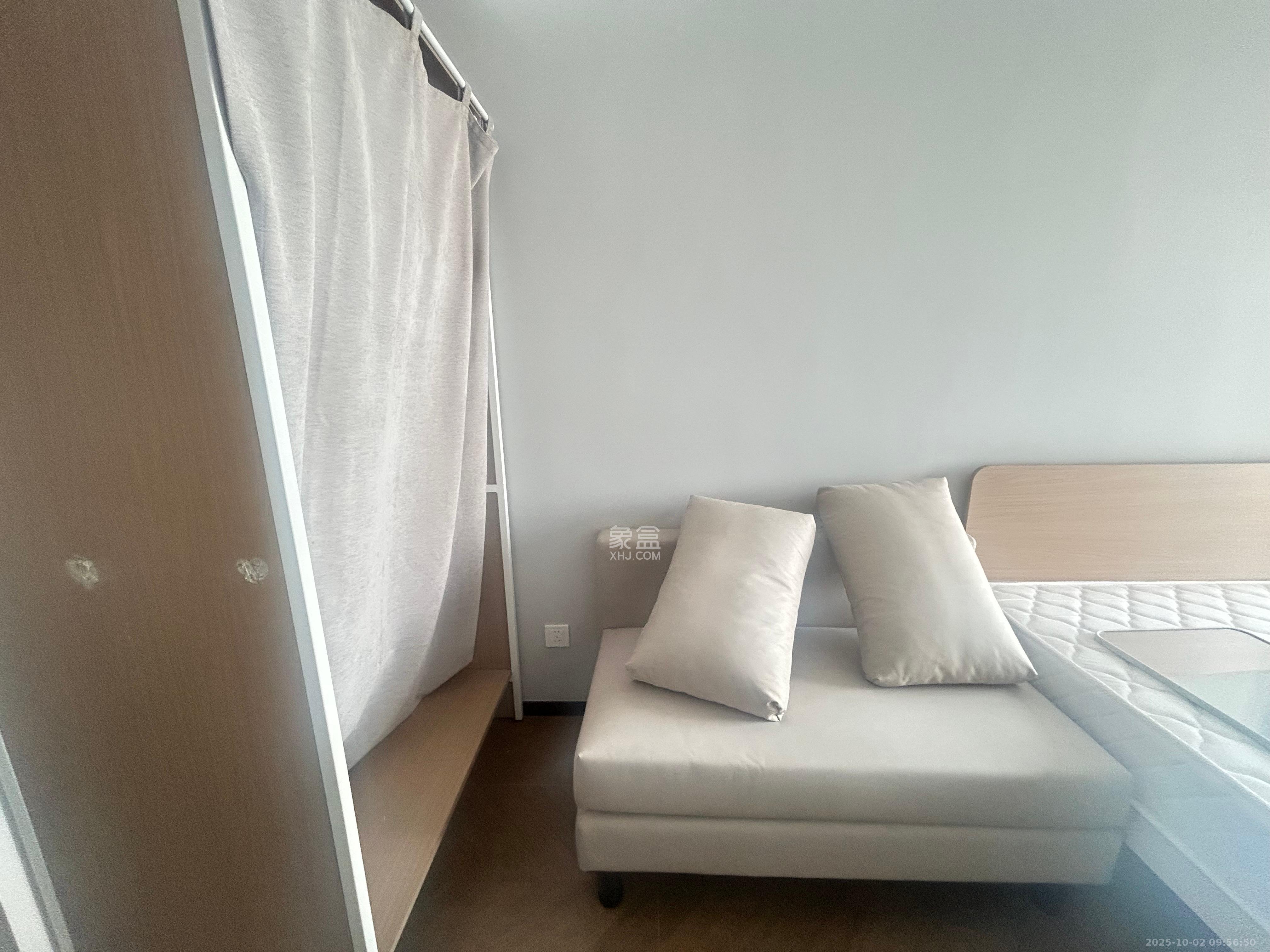 保利中环广场(保利中悦苑) 1室1厅1卫 1430.0元/月 保利中环广场(保利中悦苑) 1室1厅1卫 1430.0元/月室内图